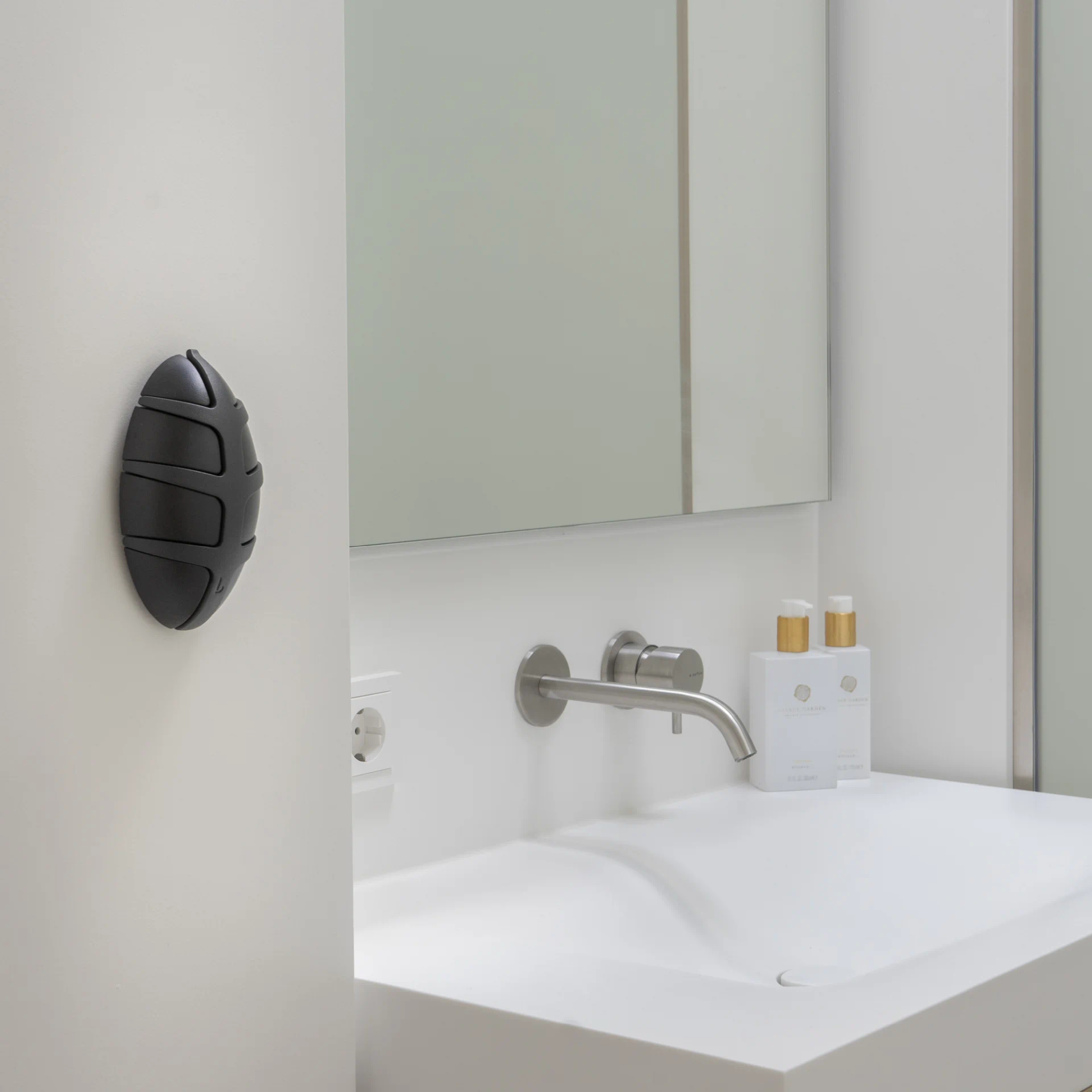Spinder Design Wandgarderobe Bug Schwarz