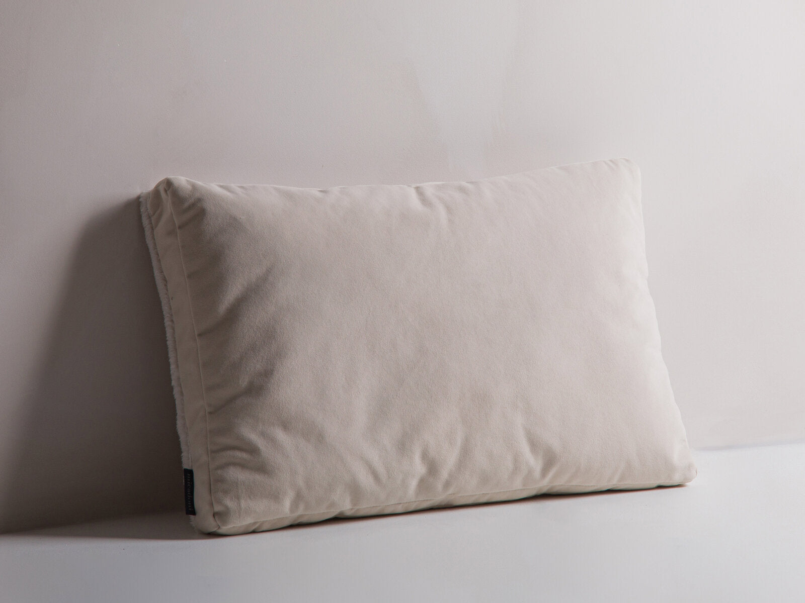 Micadoni Kissen Stripy Kord, Samt Elfenbein, Helles Beige