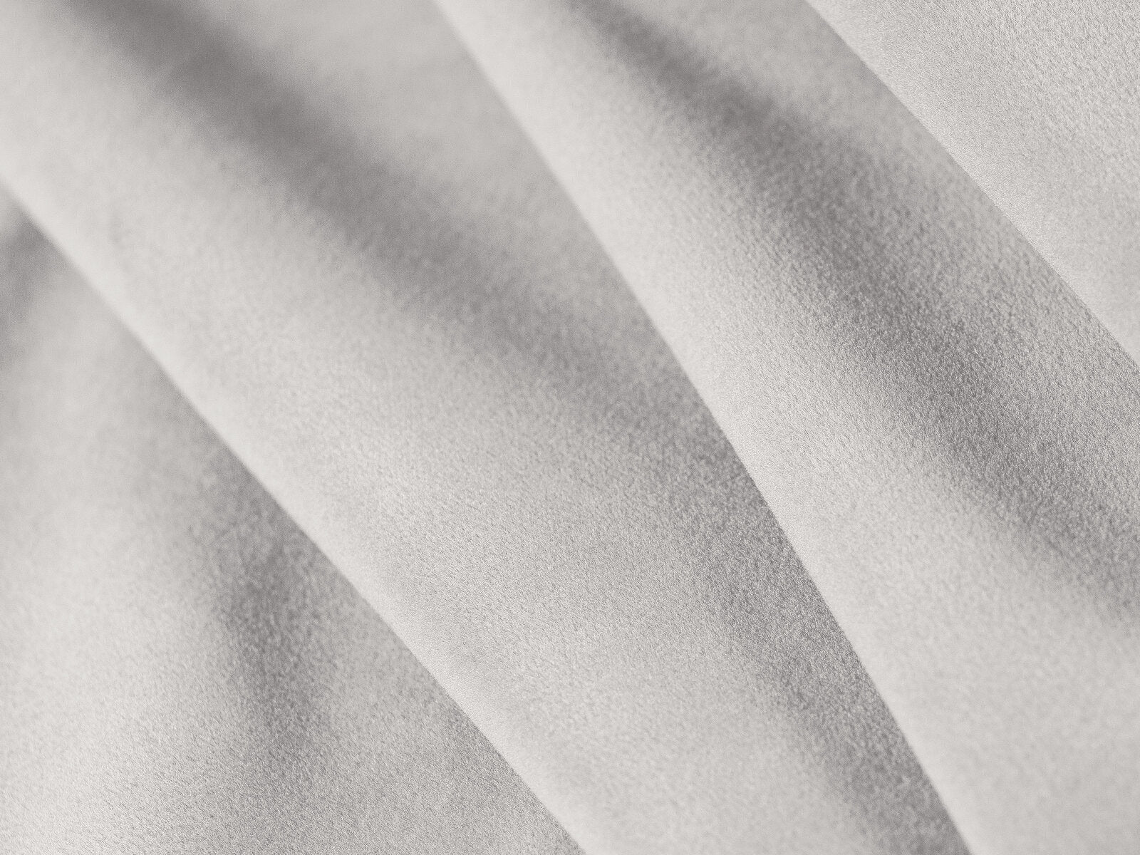 Micadoni Sofa Kendal 4-Sitzer Samt Magic Velvet Hellgrau