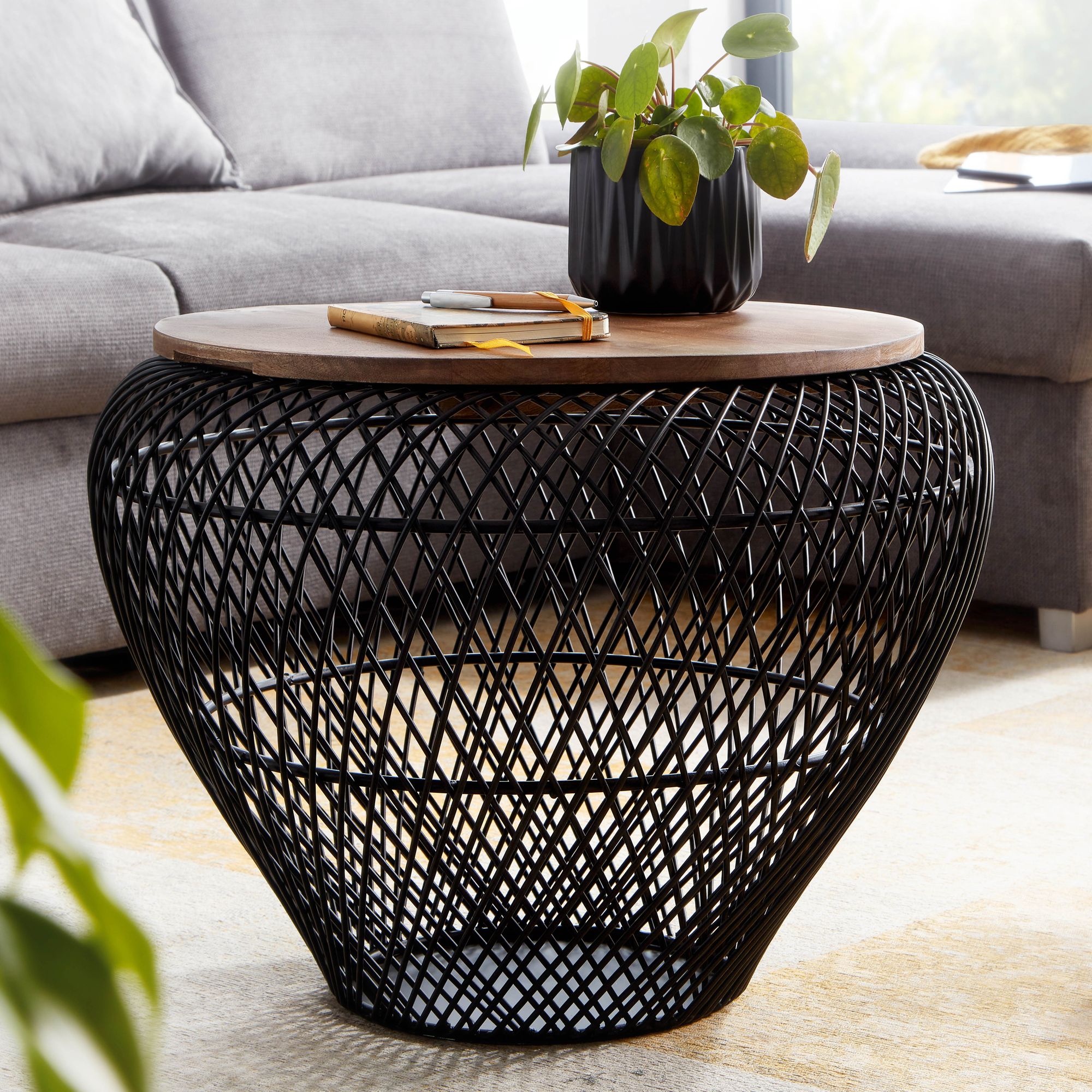 Couchtisch Aremark Mango Massivholz Schwarz Ø 60 cm