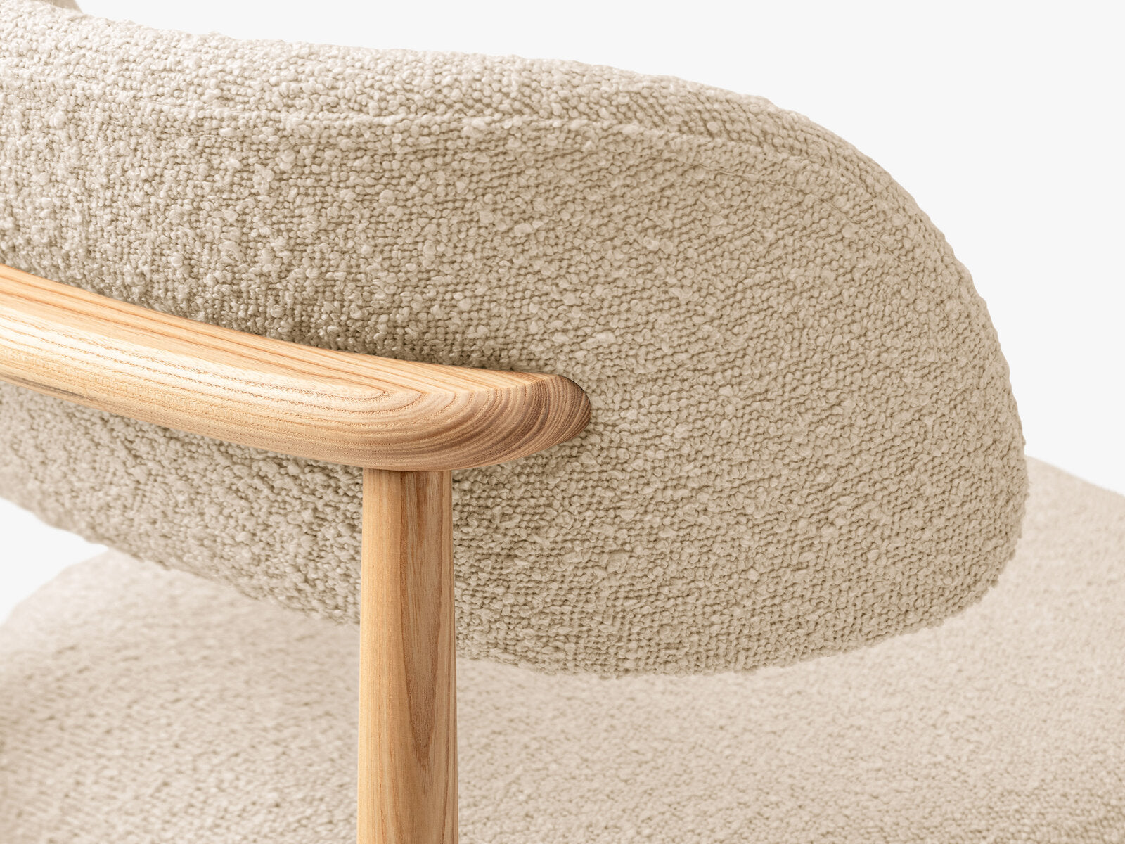 Micadoni Stuhl Evan Boucle Baloo Beige Natürliches Buchenholz