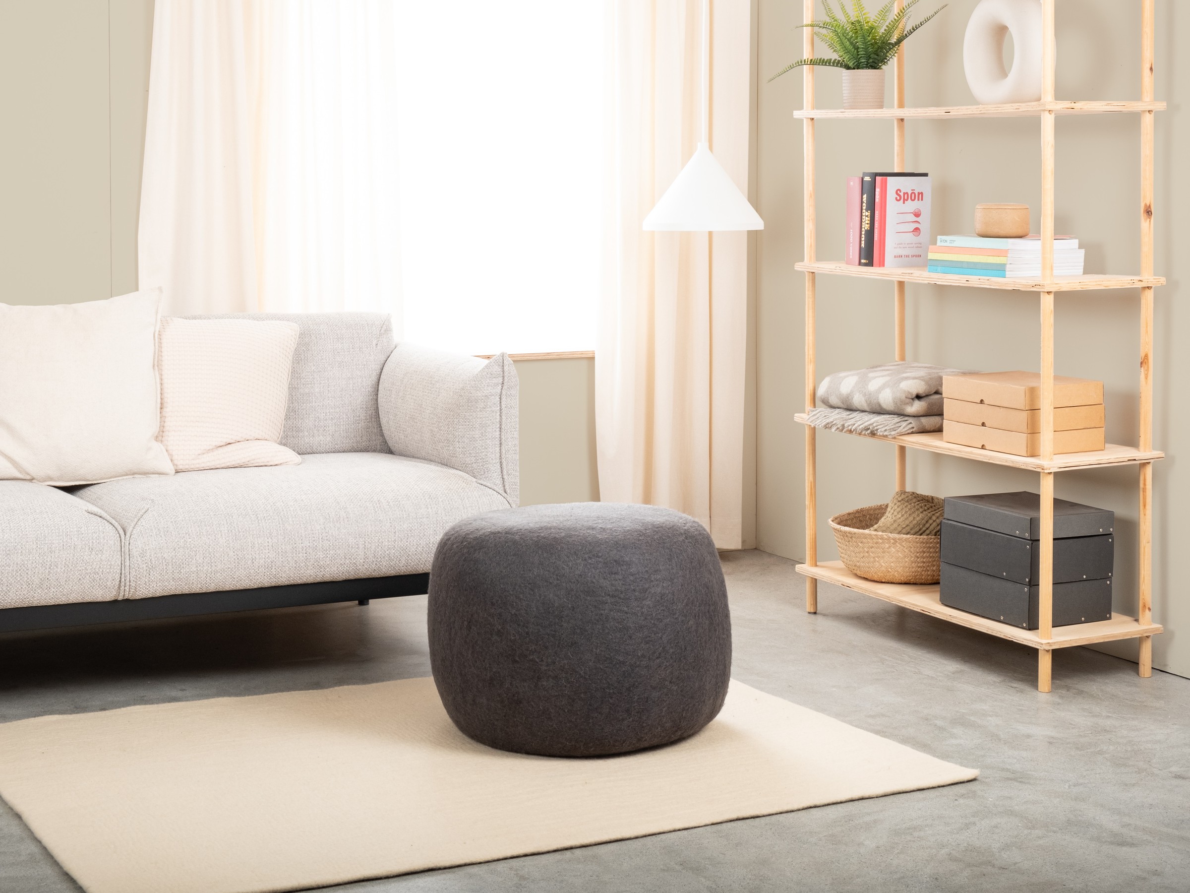 myfelt Kuno Colour Pouf Anthrazit Ø 48 x 18 cm