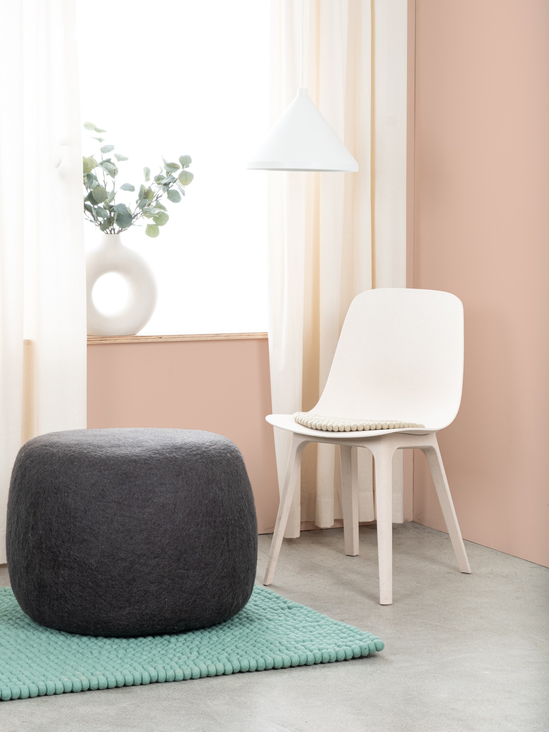 myfelt Kuno Colour Pouf Anthrazit Ø 48 x 18 cm