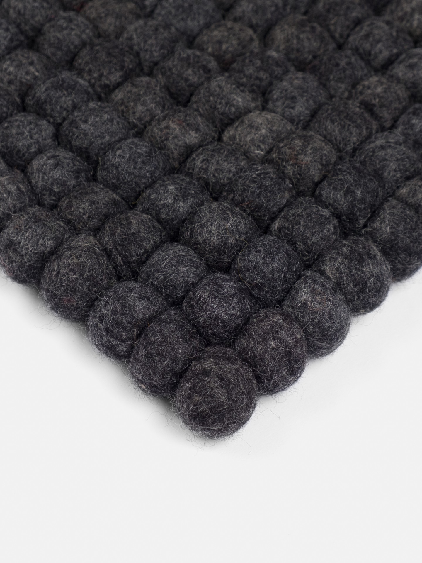 myfelt Hugo Filzkugelteppich - 50x70 cm