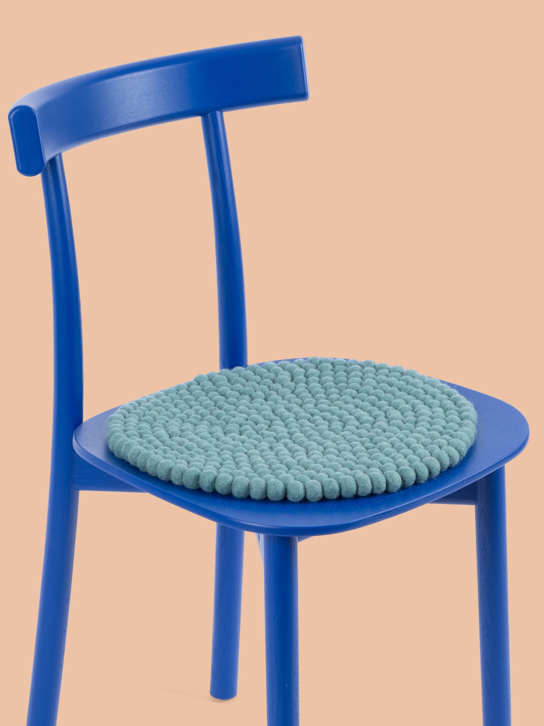 myfelt Taro Filzkugel-Sitzauflage Aqua Ø 36 cm