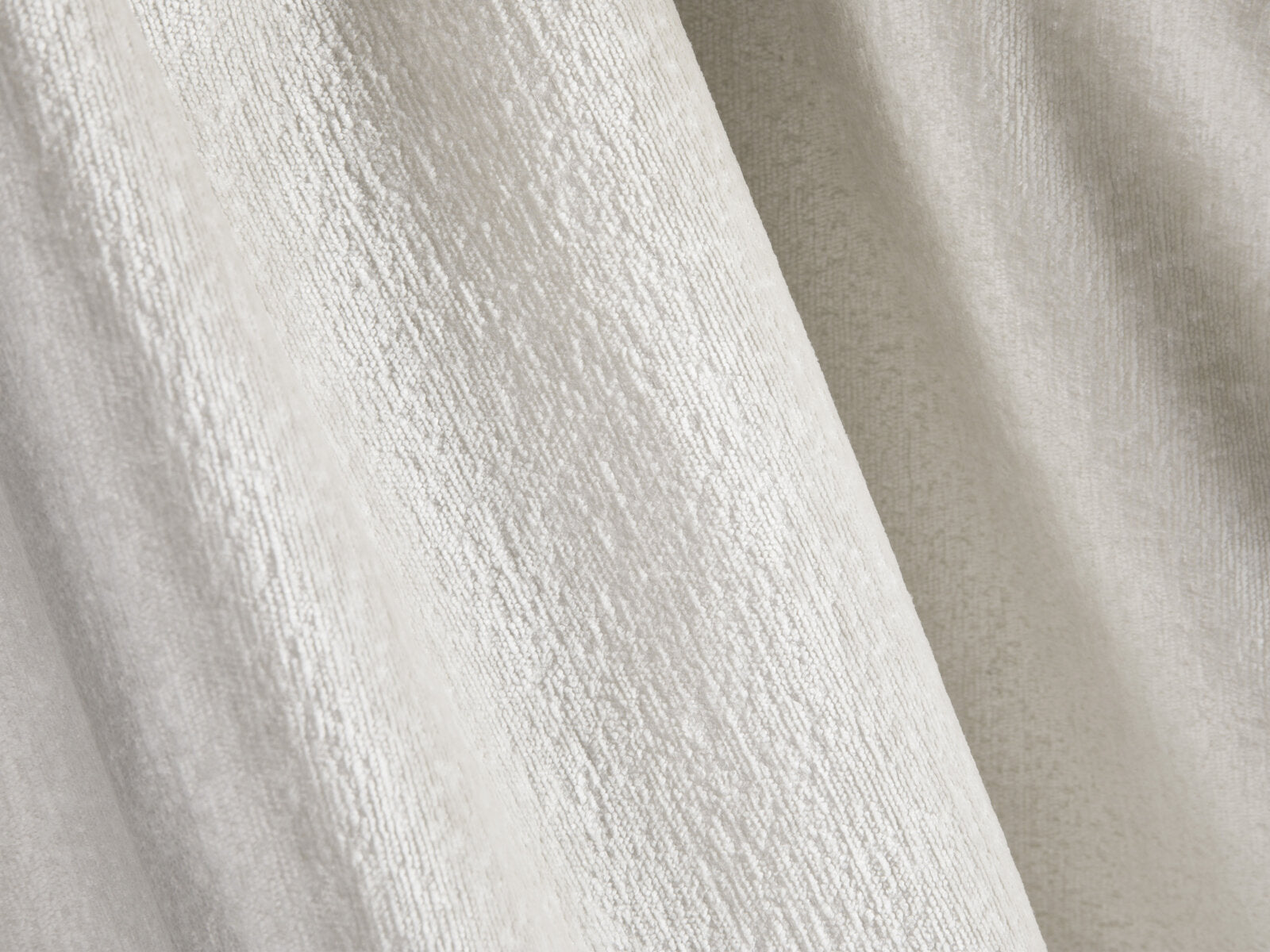 Micadoni Stauraumbett mit Kopfteil Lupine Chenille Loris Helles Beige