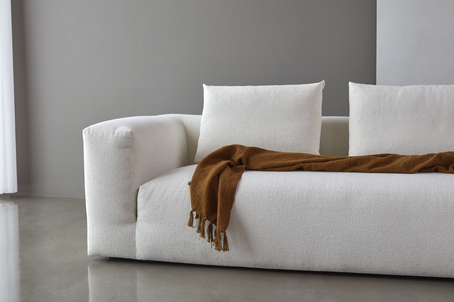 Wohnlandschaft Fred Chaiselongue links mit 2-Sitzer und lange Armlehne rechts Satya-Niagara