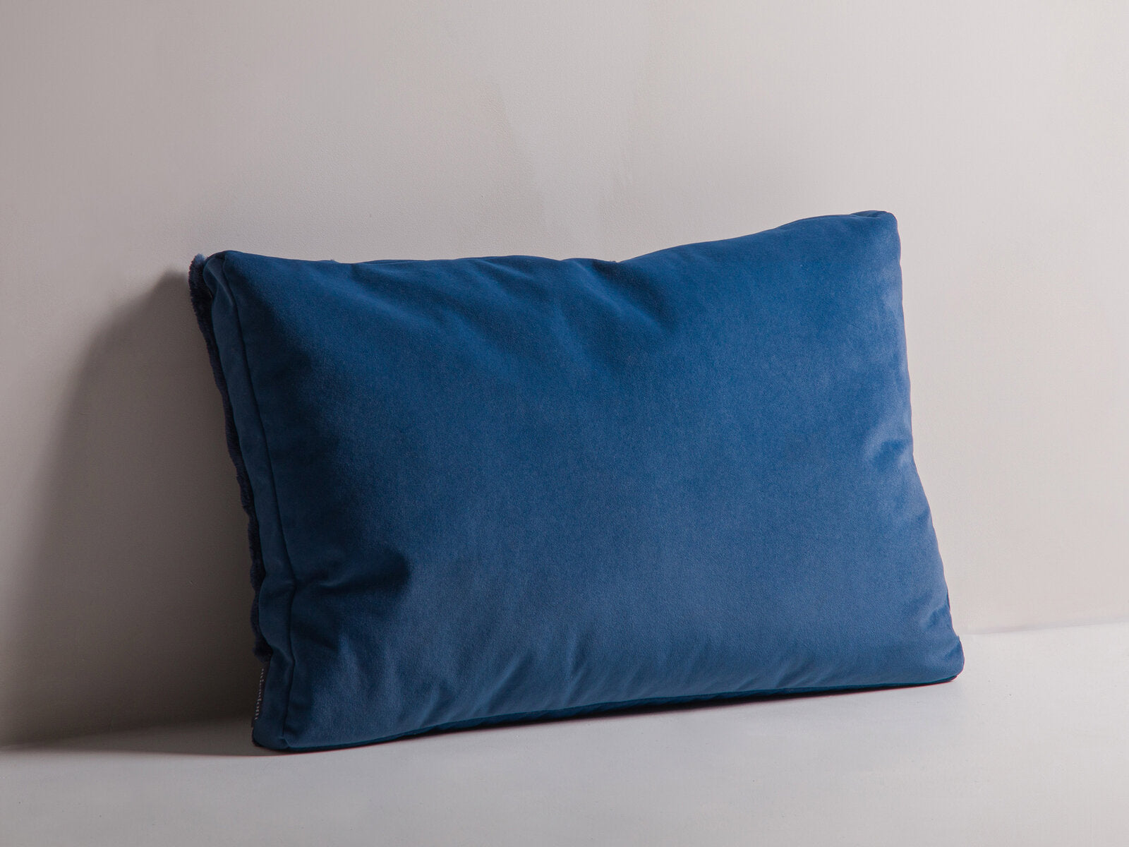 Micadoni Kissen Stripy Kord, Samt Marineblau, Blau
