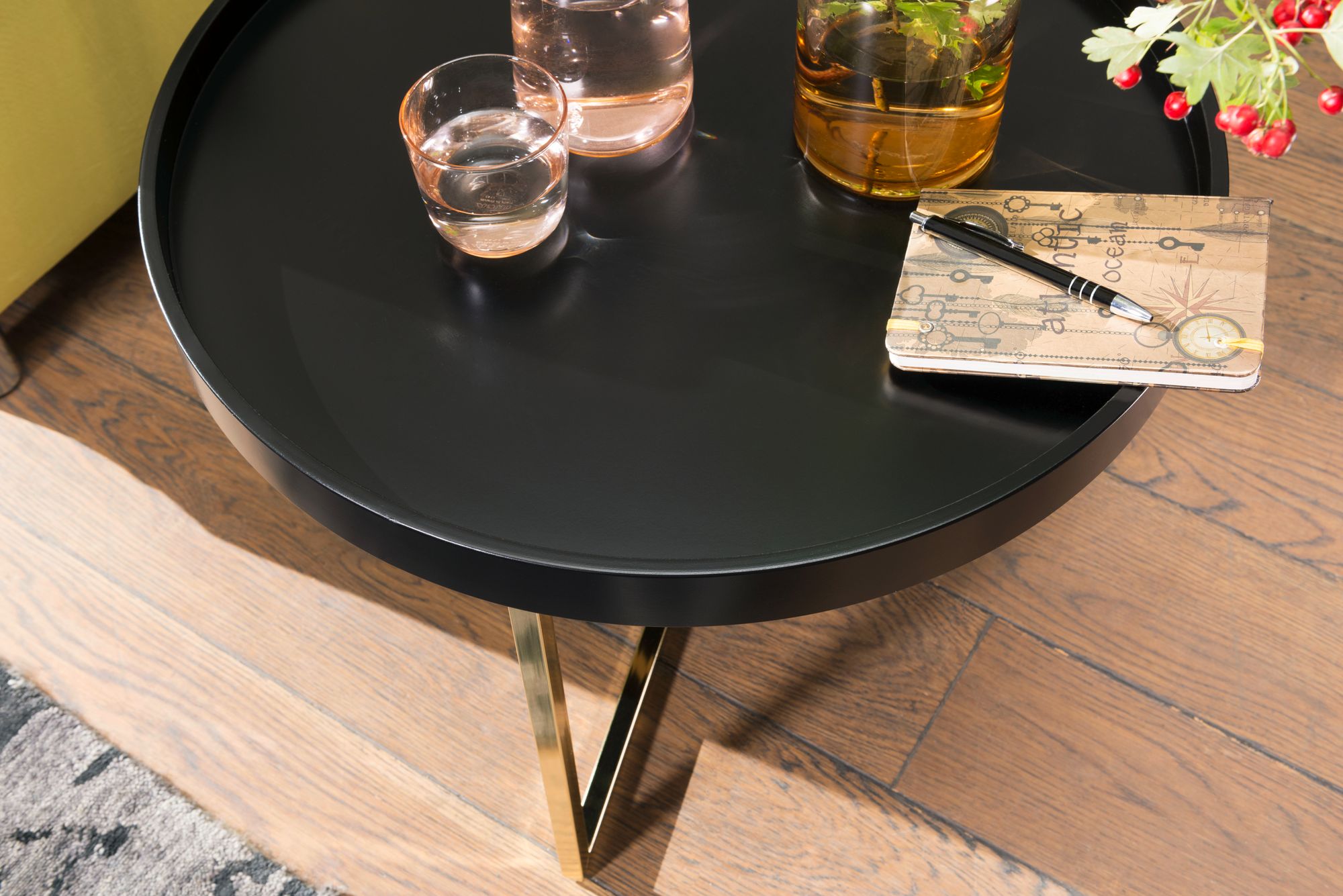 Couchtisch Drangey Massivholz Schwarz Ø 58 cm