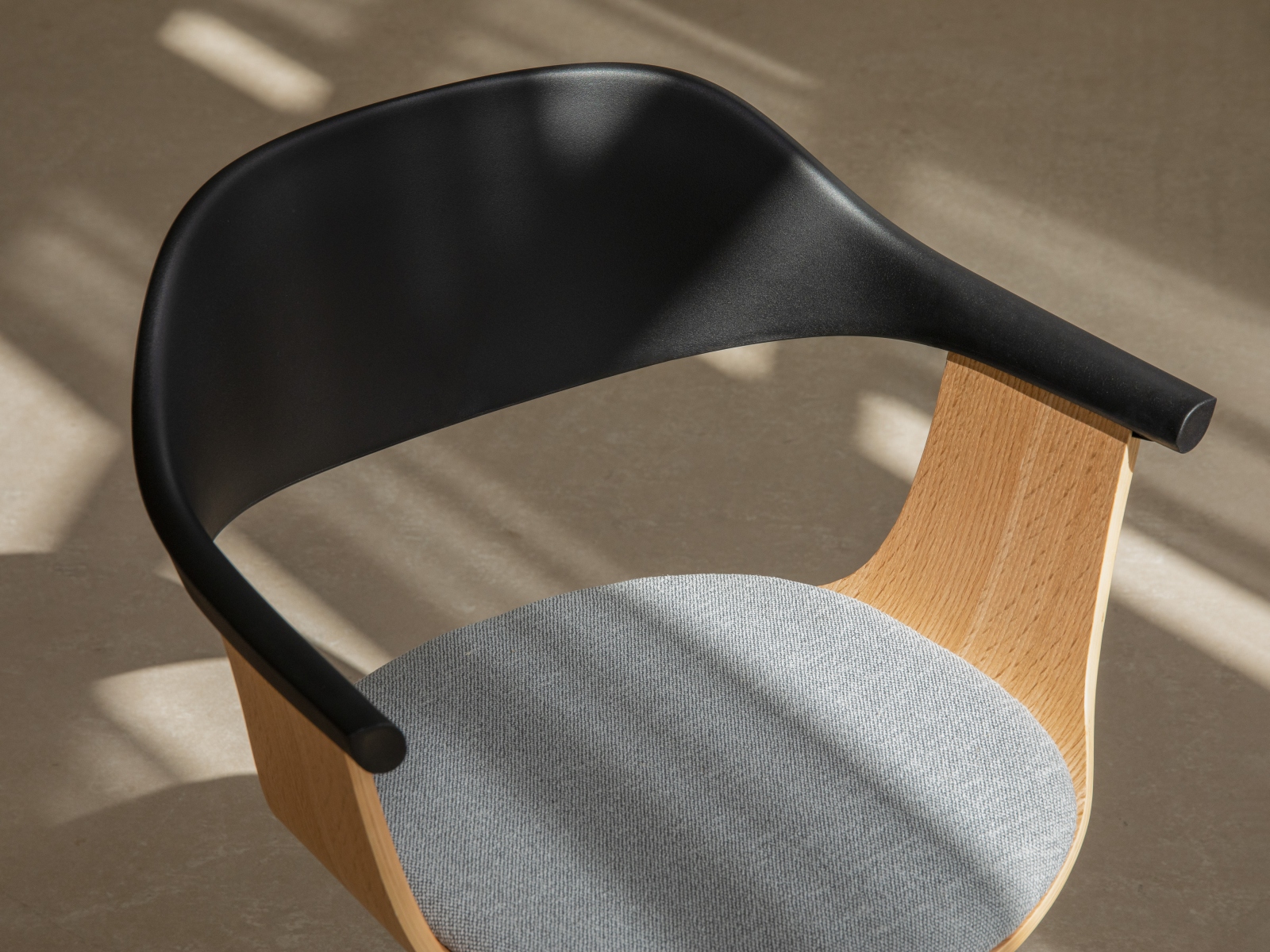 Micadoni Stuhl Nomade