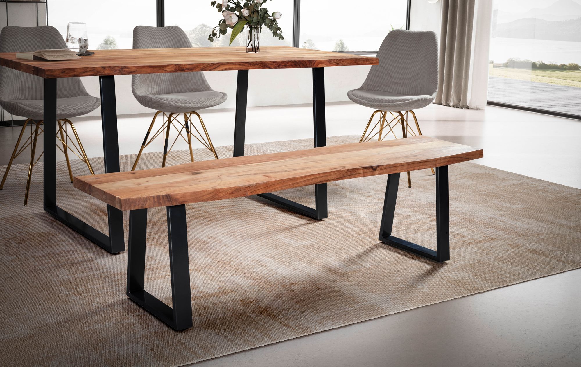 Essbank Balestrand Massivholz Gestell Schwarz Breite 160 cm