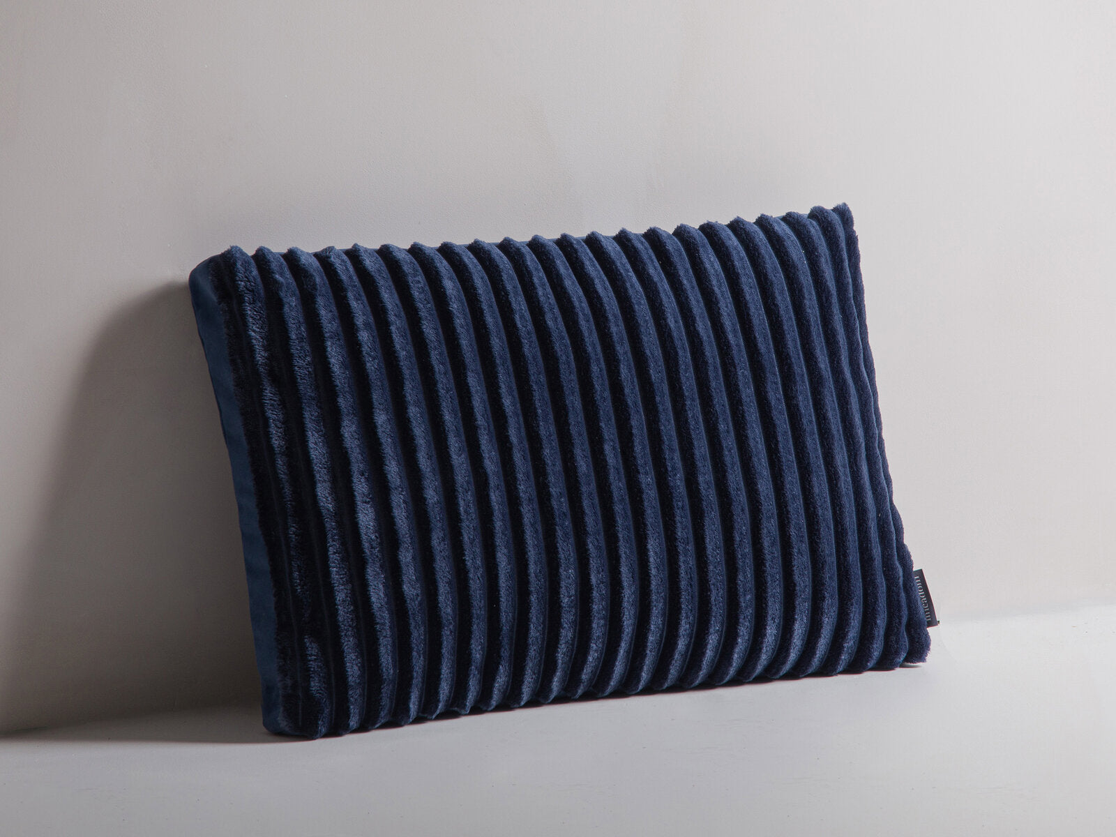 Micadoni Kissen Stripy Kord, Samt Marineblau, Blau