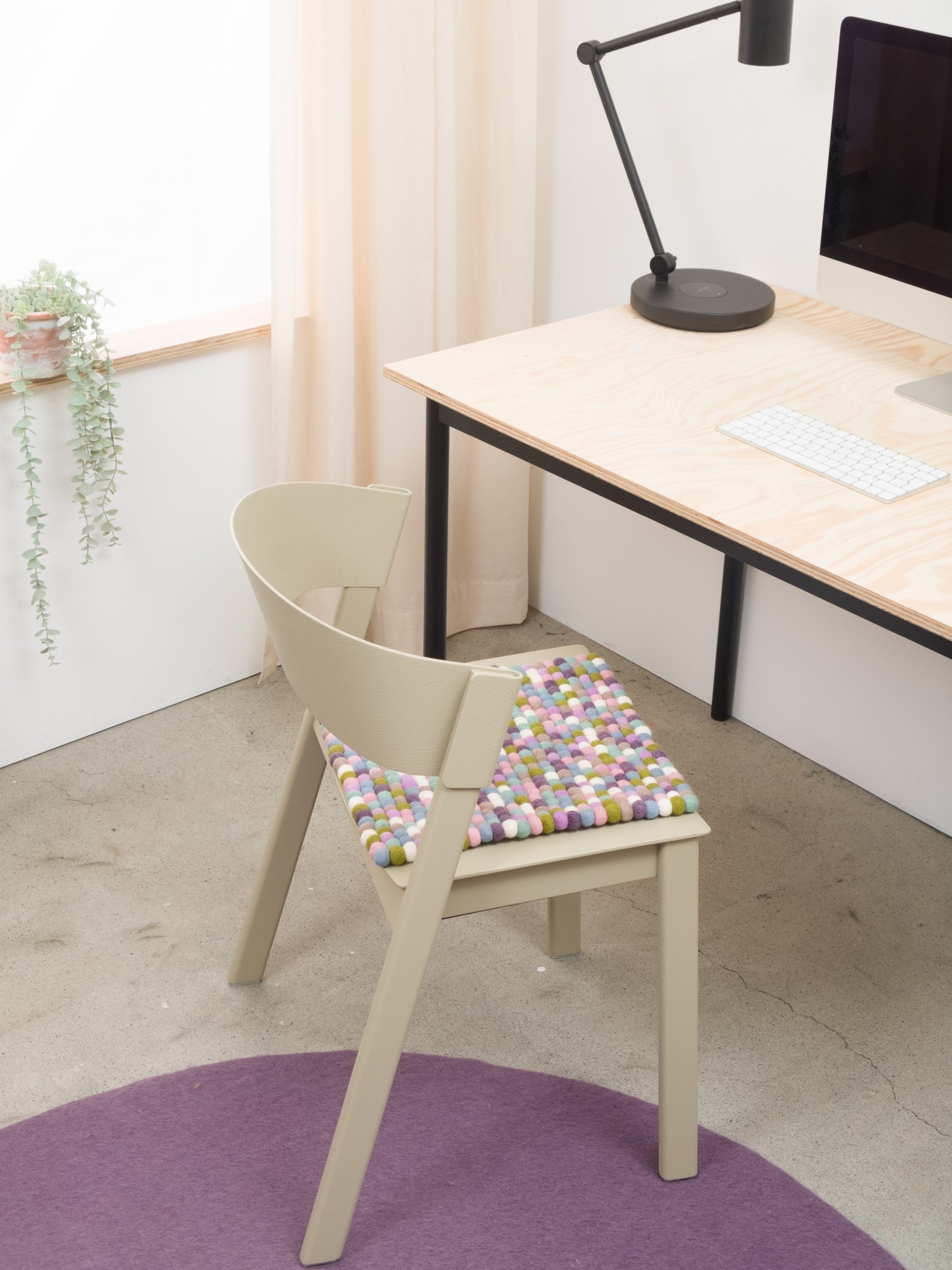 myfelt Greta - Filzkugel Sitzauflage quadratisch