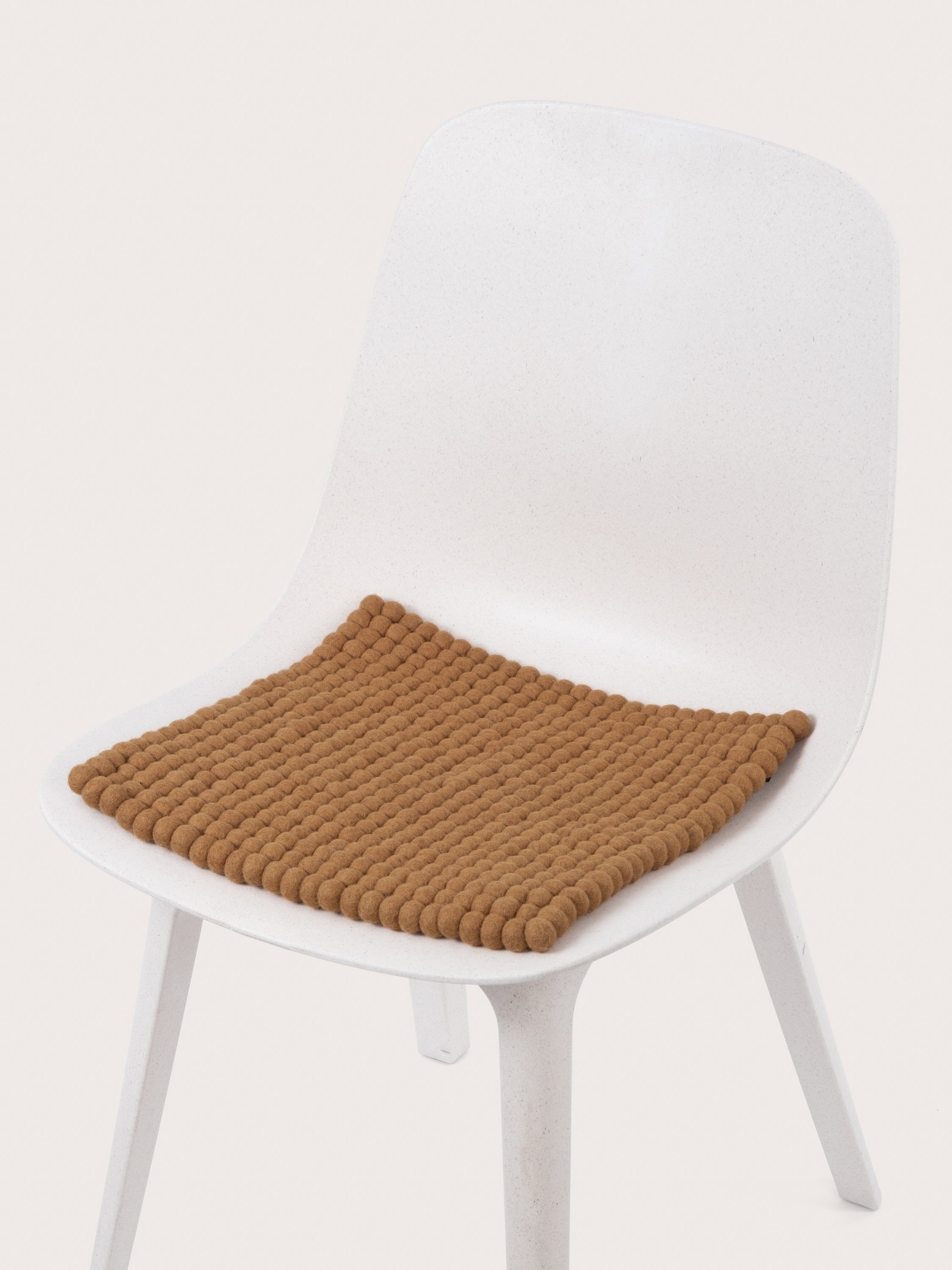 myfelt Omar Filzkugel-Sitzauflage Karamell 36 x 36 cm