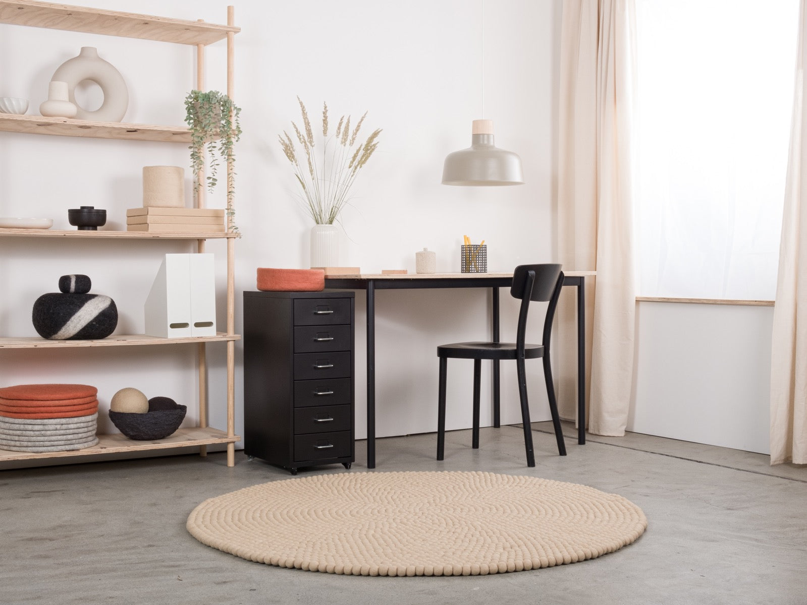 myfelt Levi Filzkugelteppich Beige rund Ø 50 cm
