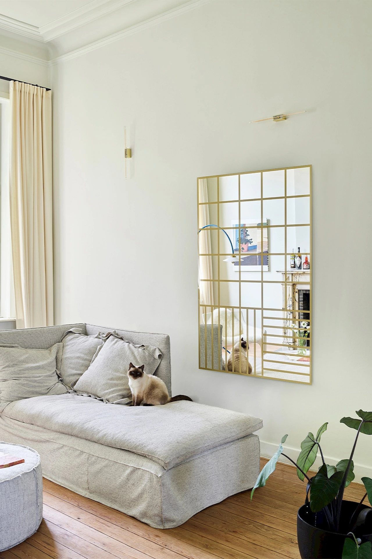 deKnudt Grid Gold – Raumansicht 4