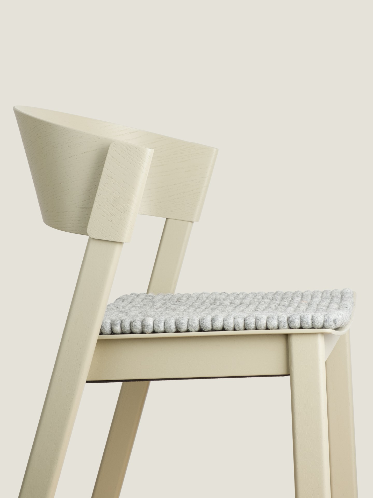 myfelt Carl - Filzkugel Sitzauflage quadratisch