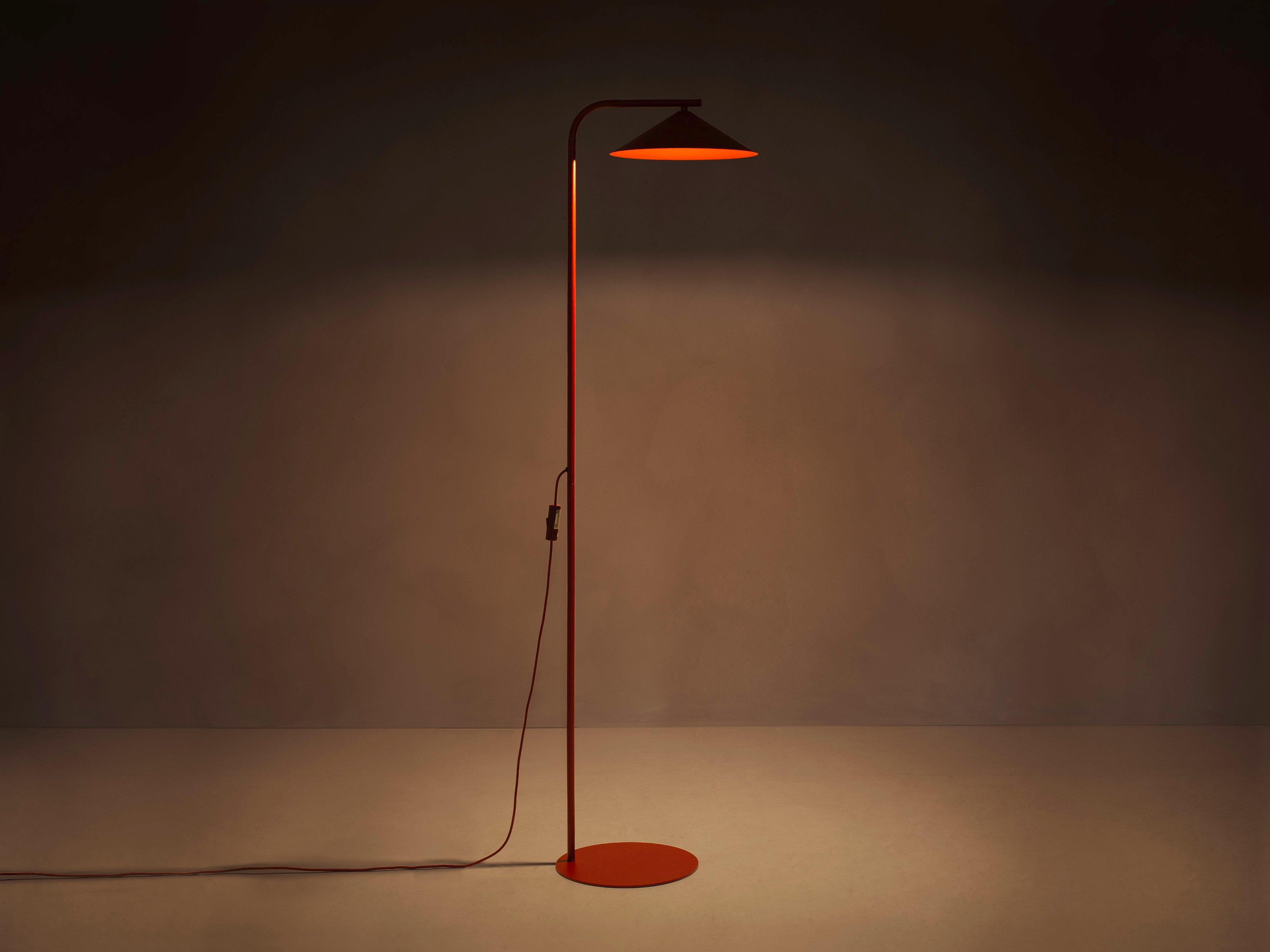 Micadoni Nocte Stehlampe Burgundfarben