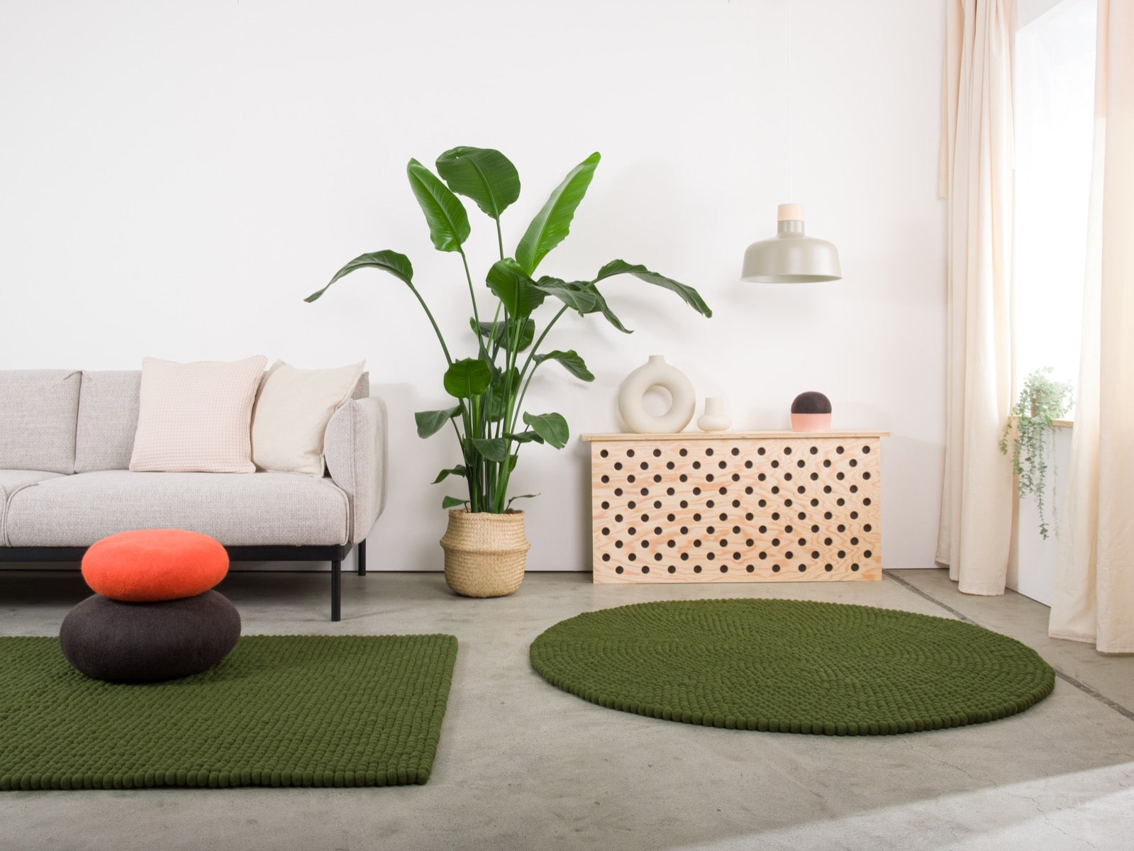 myfelt Jost Filzkugelteppich Tannengrün rund Ø 50 cm