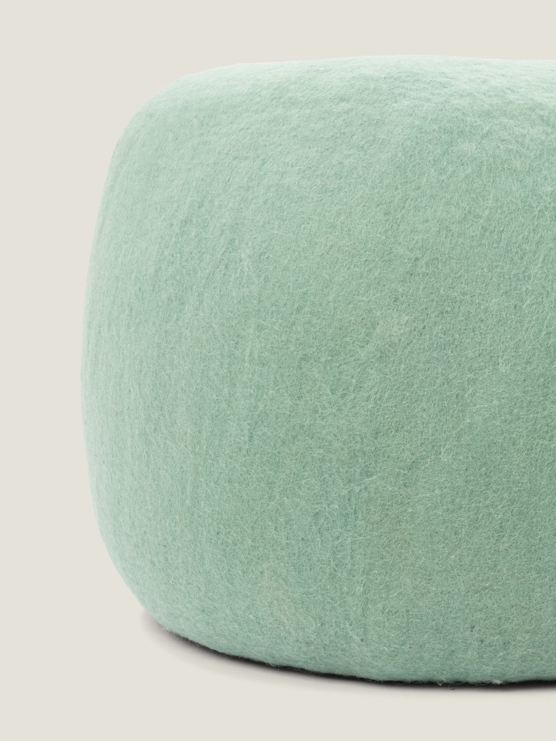 myfelt Fine Colour Pouf Türkis Ø 38 x 14 cm