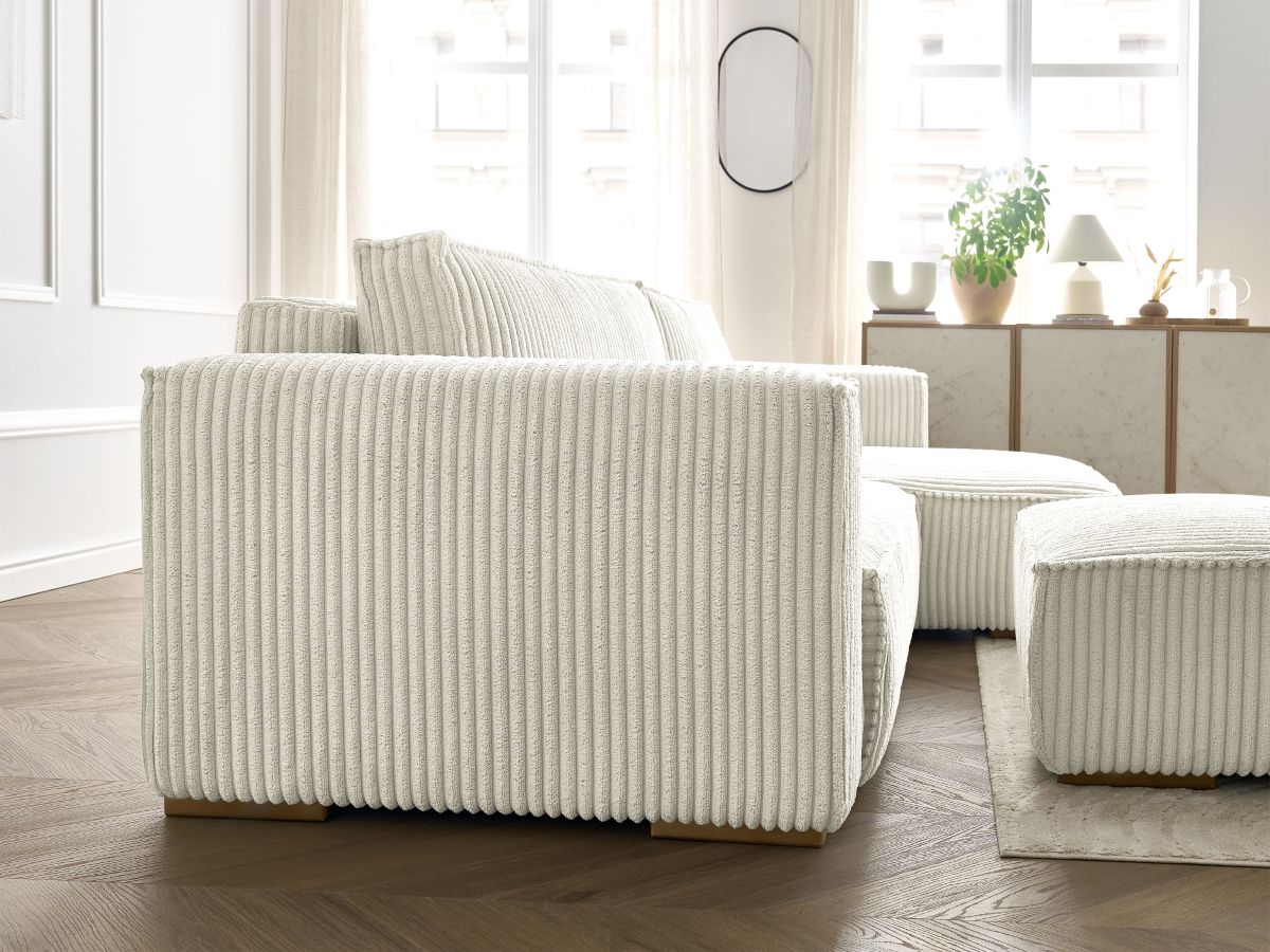 Bobochic Chelsea Ecksofa mit Schlaffunktion und Bettkasten und Pouf Breitcord weich Beige