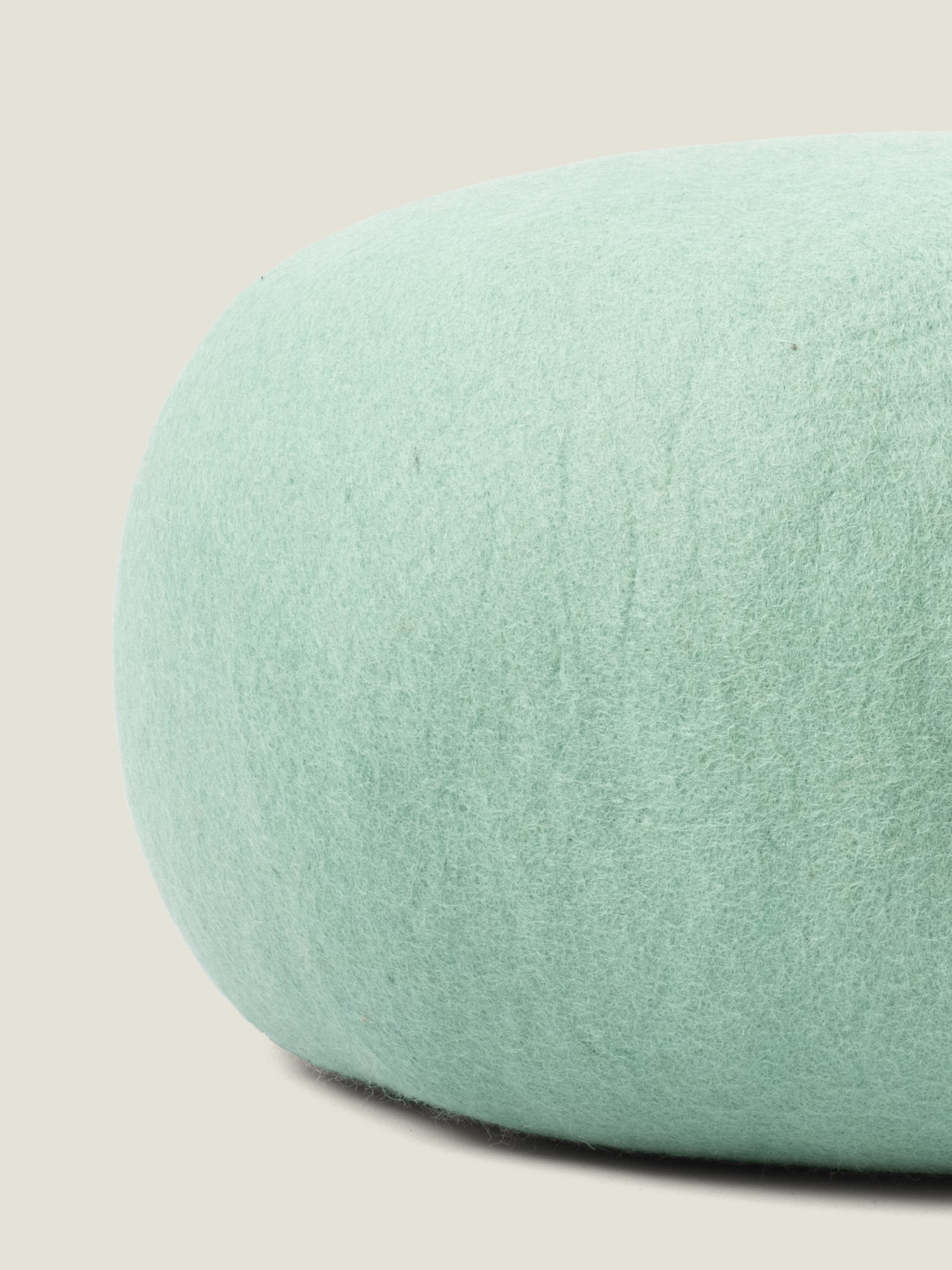 myfelt Fine Colour Pouf Türkis Ø 38 x 14 cm