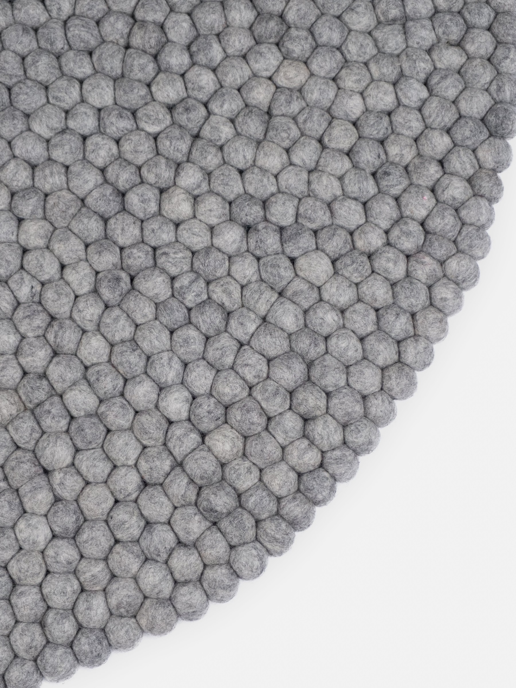 myfelt Carl Filzkugelteppich Grau meliert rund Ø 50 cm