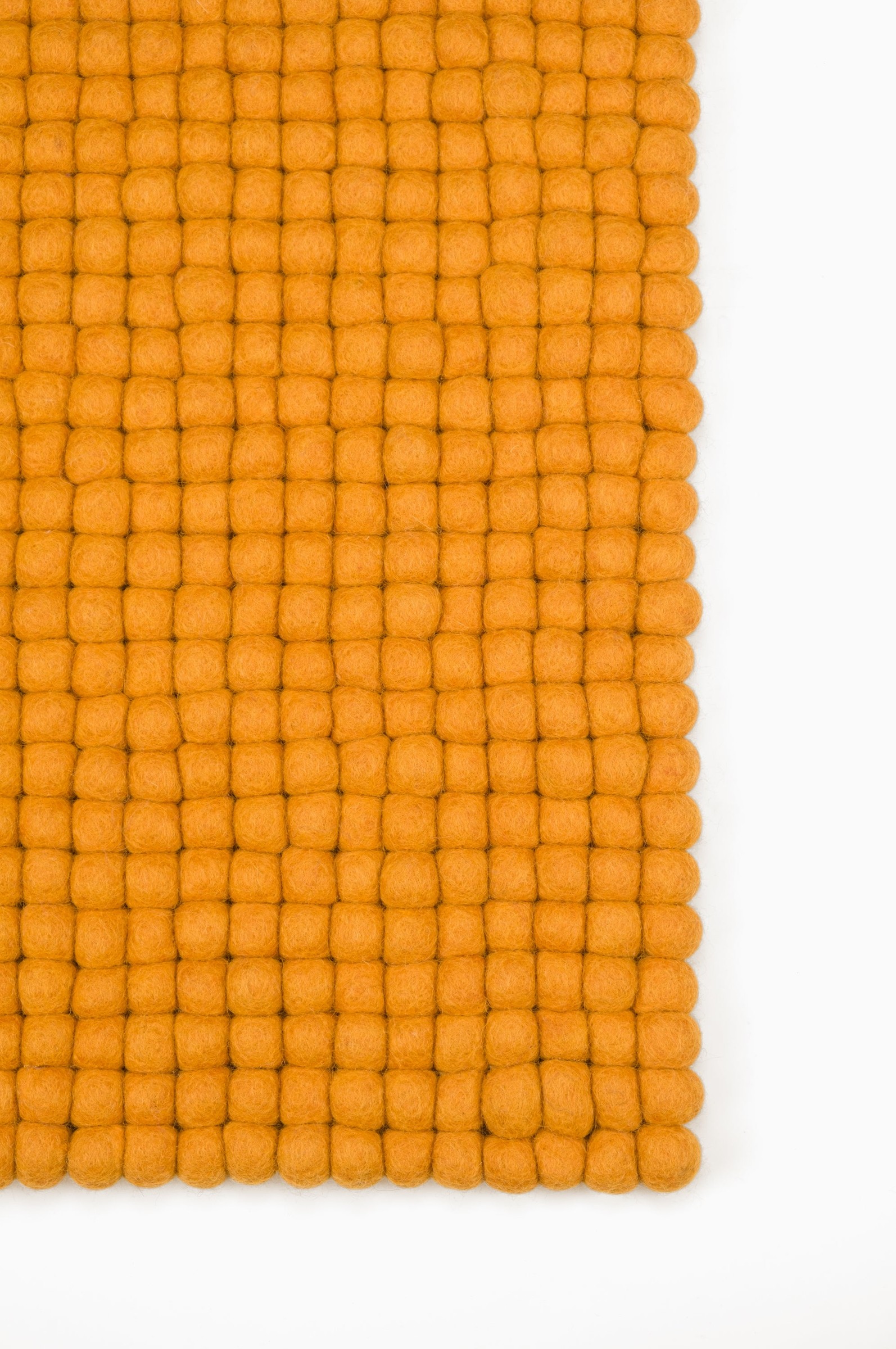 myfelt Risa Filzkugel-Sitzauflage Ockergelb 36 x 36 cm