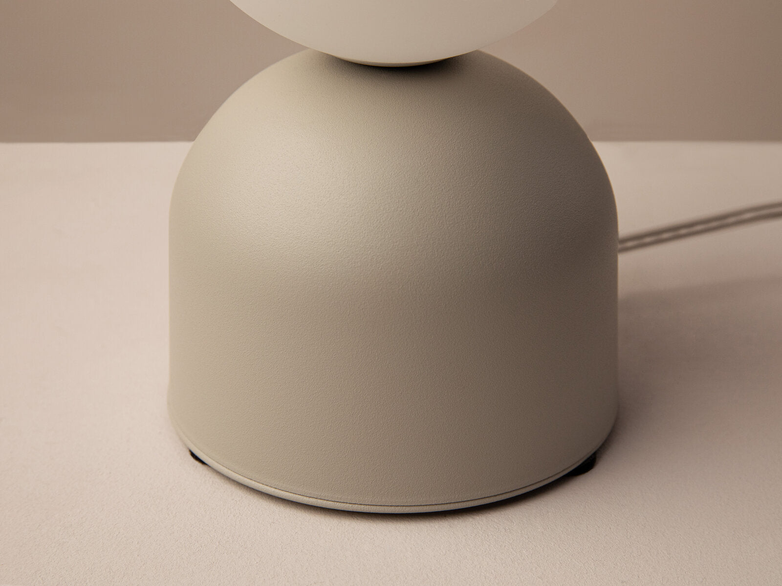 Micadoni Ely Tischlampe Beige