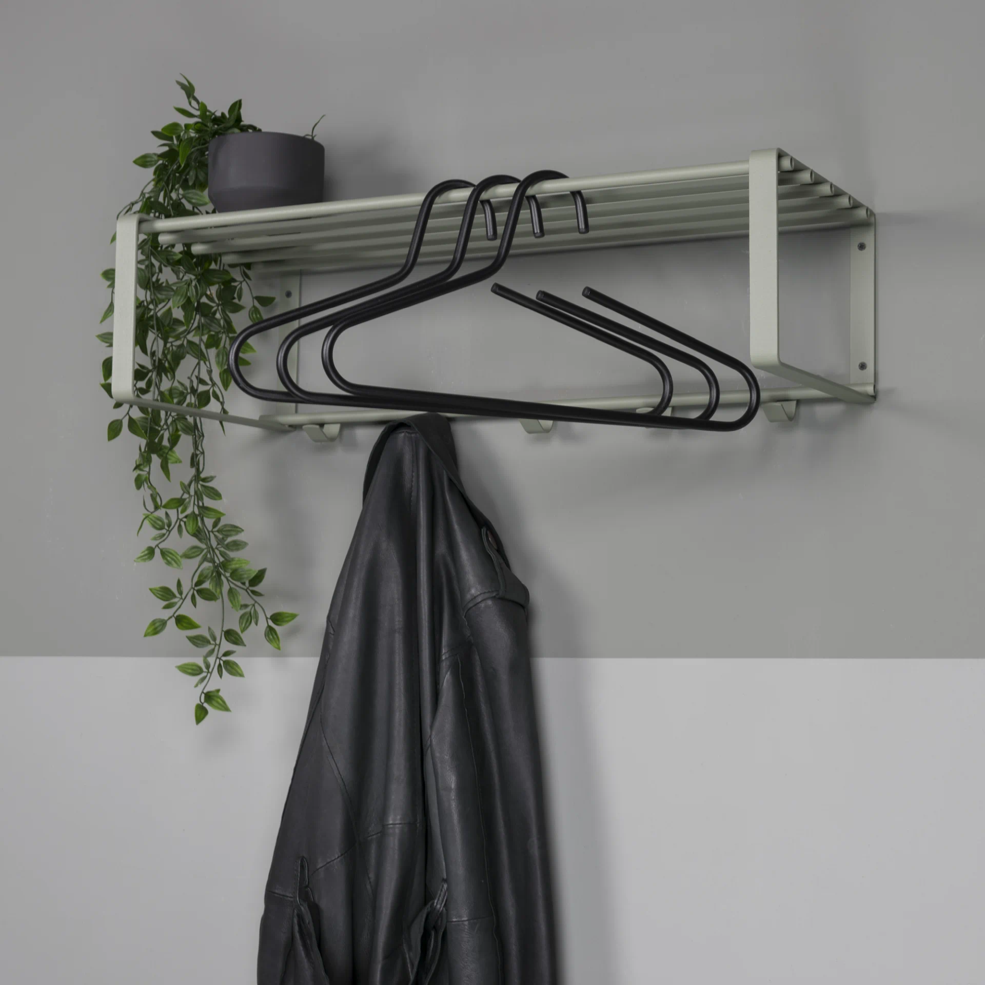 Spinder Design Wandgarderobe Rex 2 Dusty Green