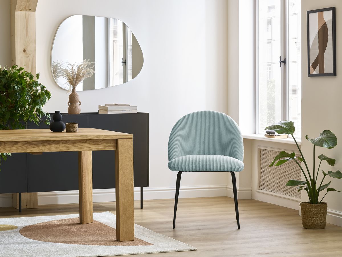 Bobochic Lalie Esszimmerstuhl mit Metallbeinen, schwarz Cordsamt Hellblau