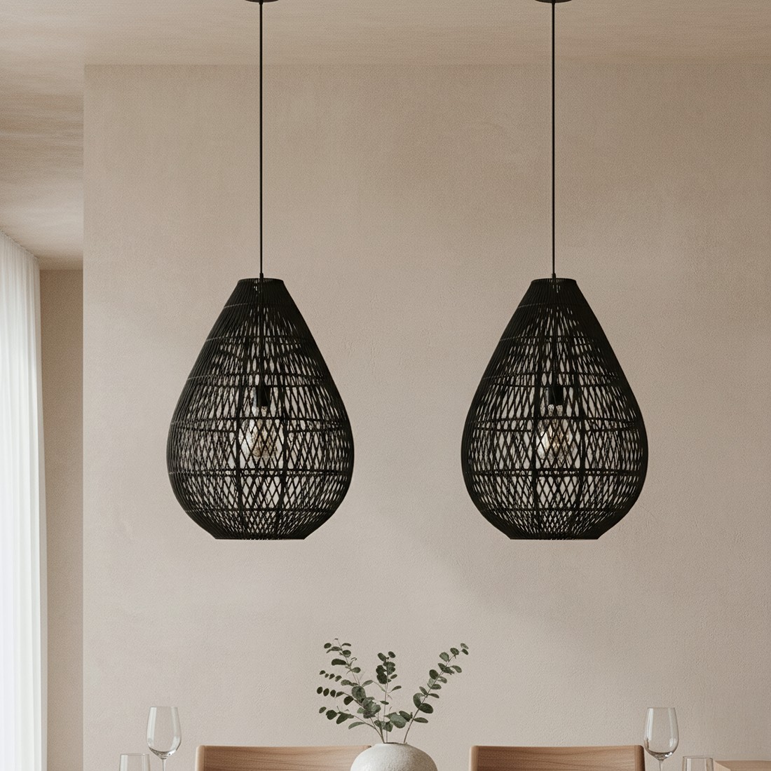 Raw Materials Maze Tropfen-Rattan-Hängelampe schwarz Ø 45x65cm