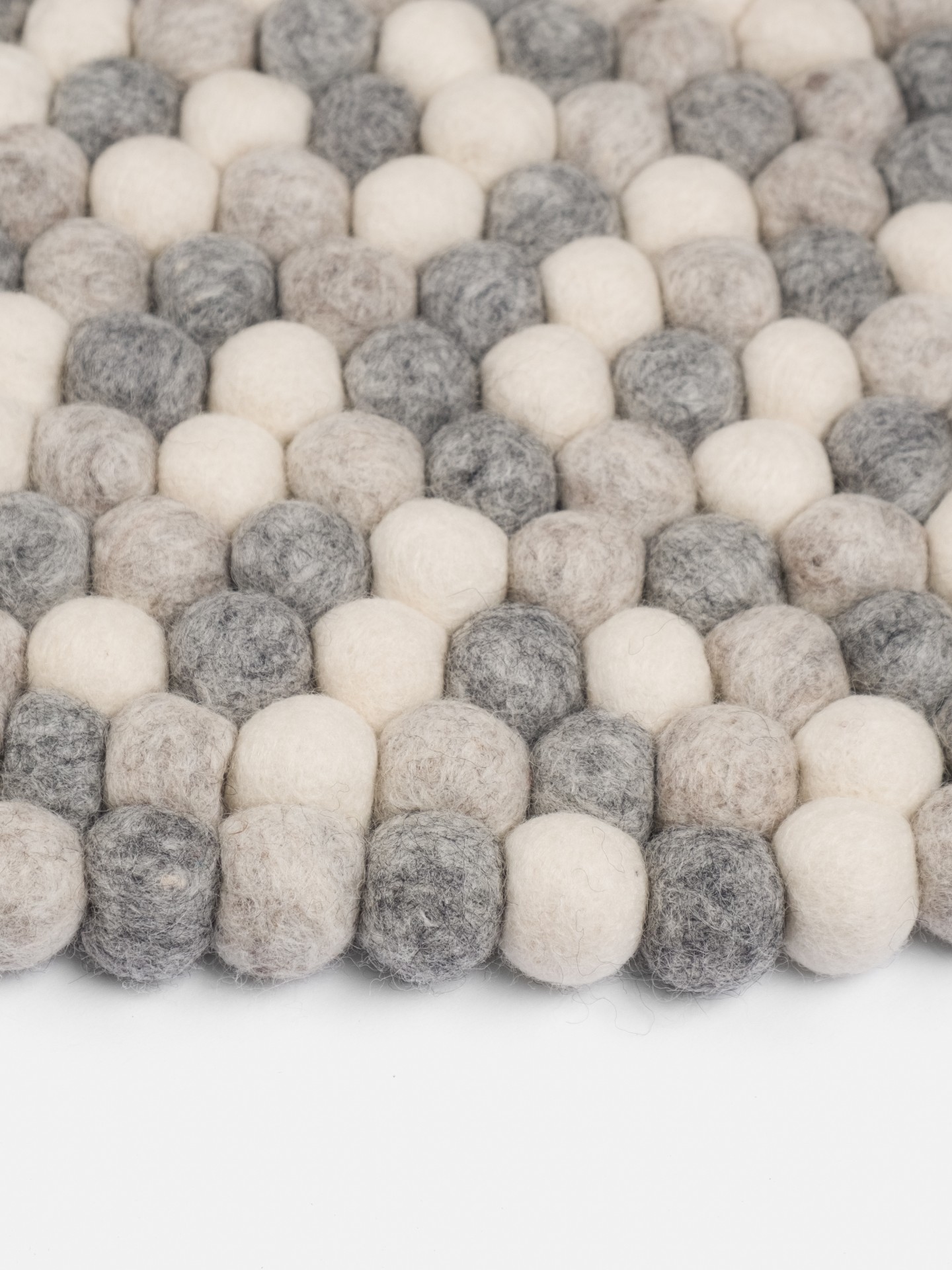 myfelt Hella Filzkugelteppich - 120 cm