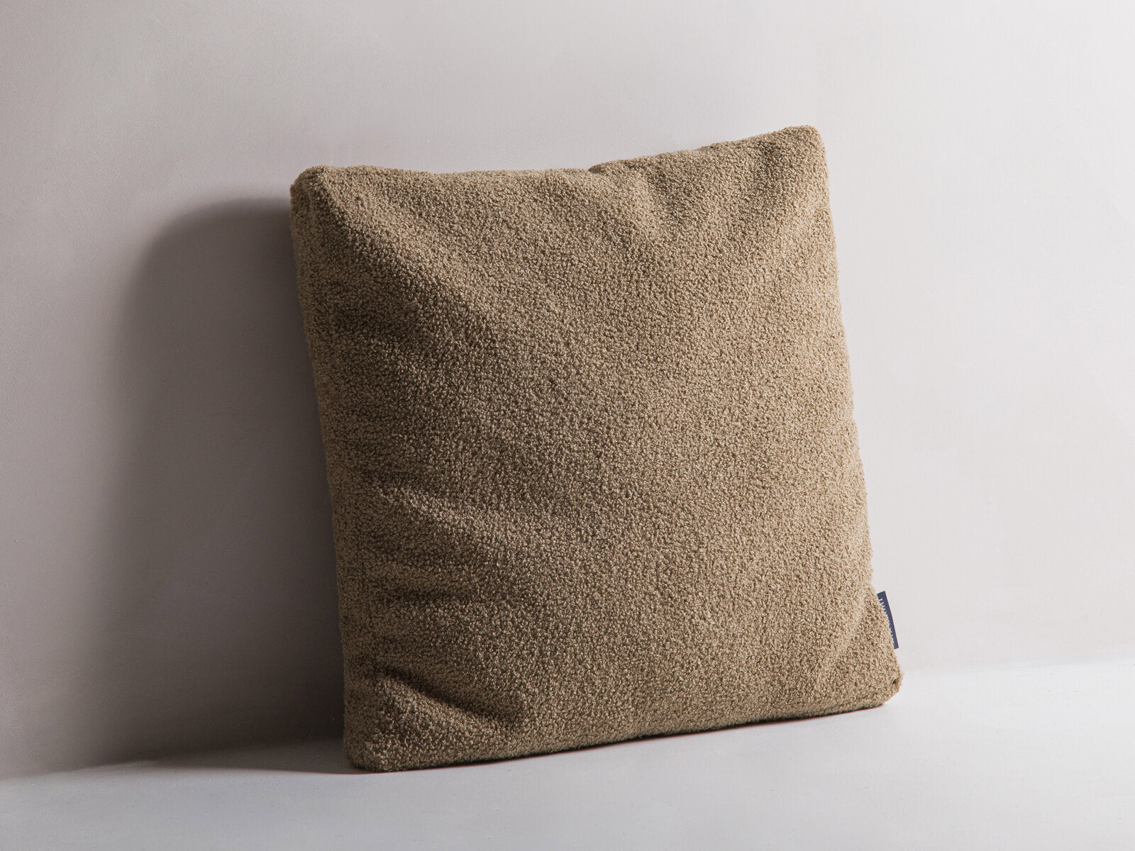 Micadoni Kissen Mono Boucle Stroh