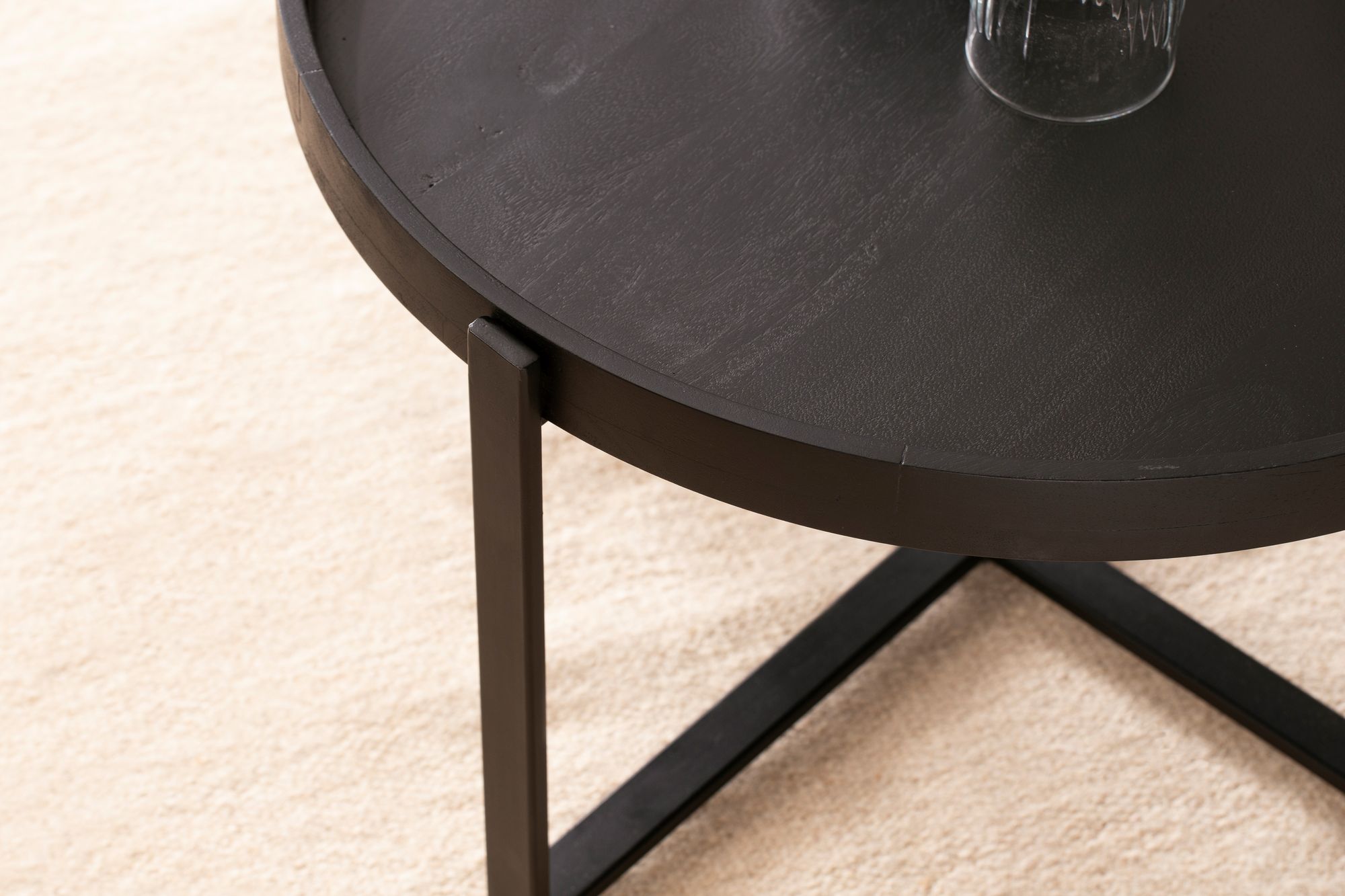Couchtisch Asker Massivholz Schwarz Ø 60 × H 35 cm