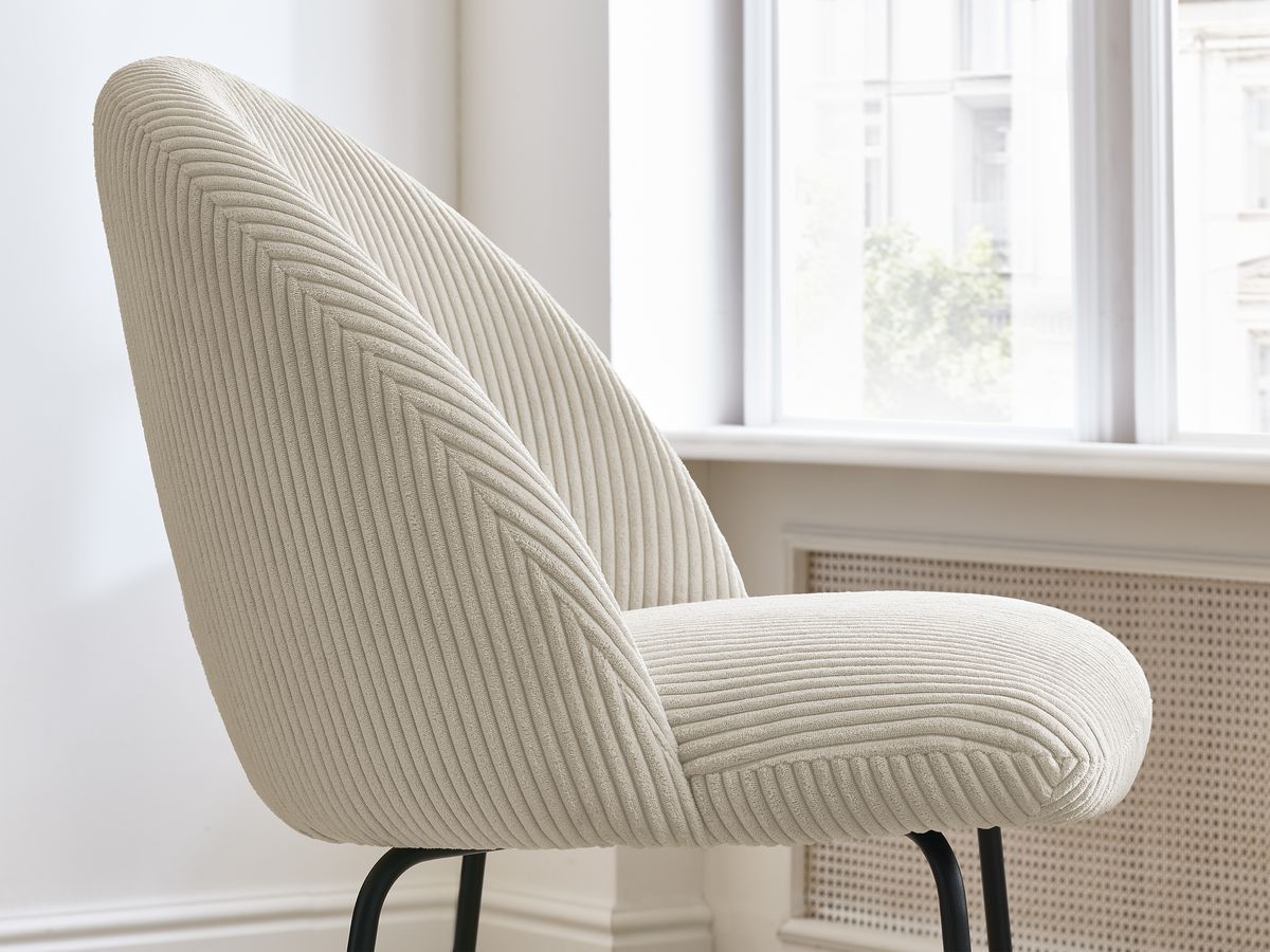 Bobochic Lalie Esszimmerstuhl mit Metallbeinen, schwarz Cordsamt Beige