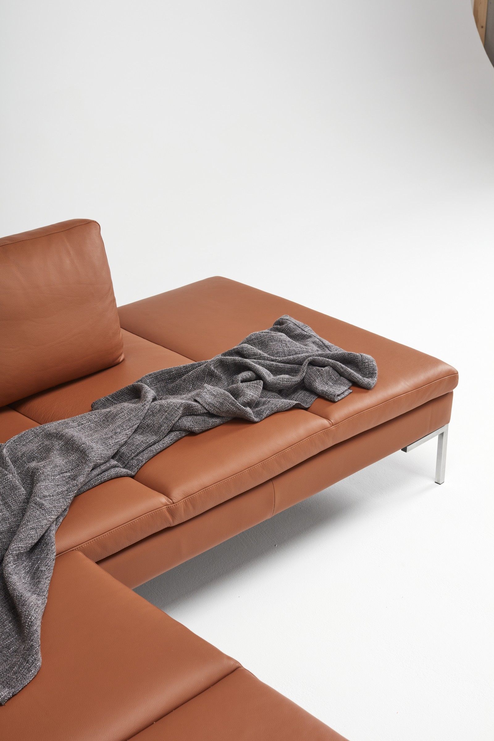 Ecksofa Marvin Relax-Ecke rechts mit 3-Sitzer Leder Iowa 711-Iowa-Cognac