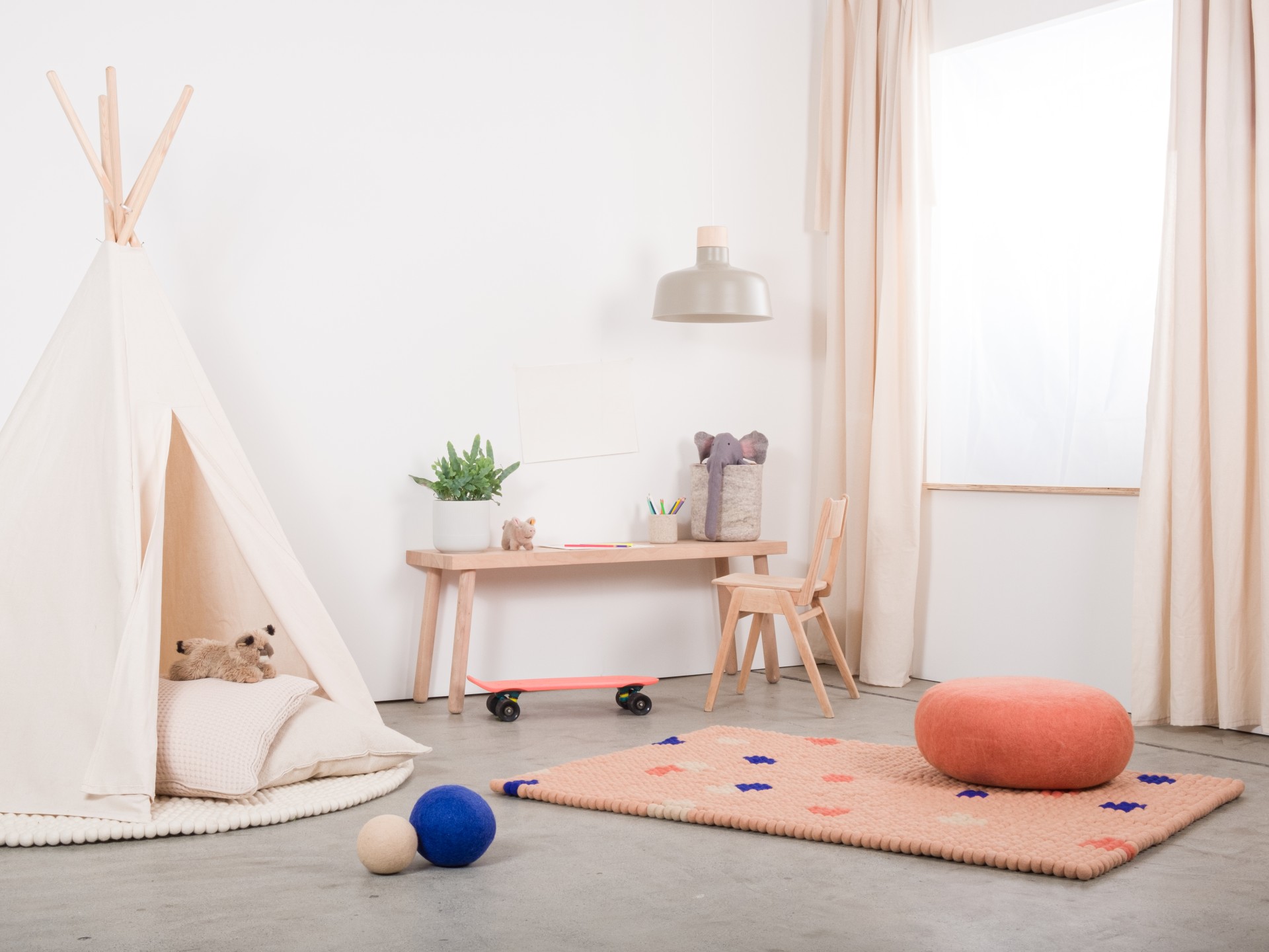 myfelt Terra Rose Filzkugelteppich - 120x170 cm
