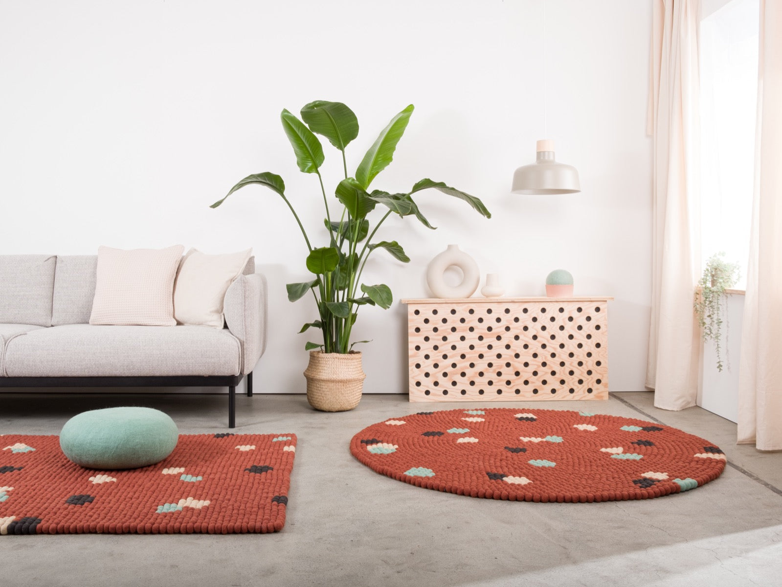 myfelt Terra Rust Filzkugelteppich Rot rund Ø 50 cm