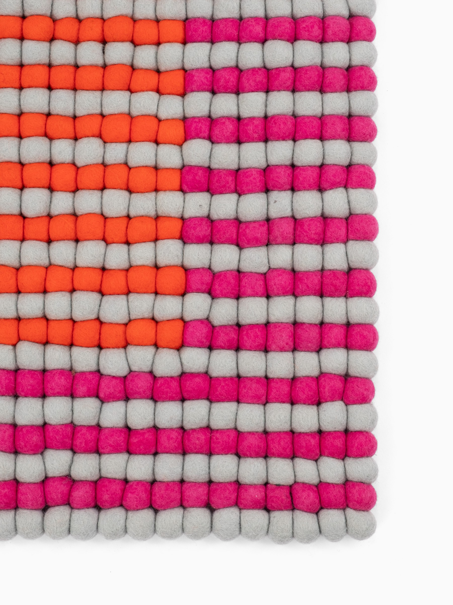 myfelt Tahiti Filzkugelteppich Koralle rechteckig 70 x 100 cm