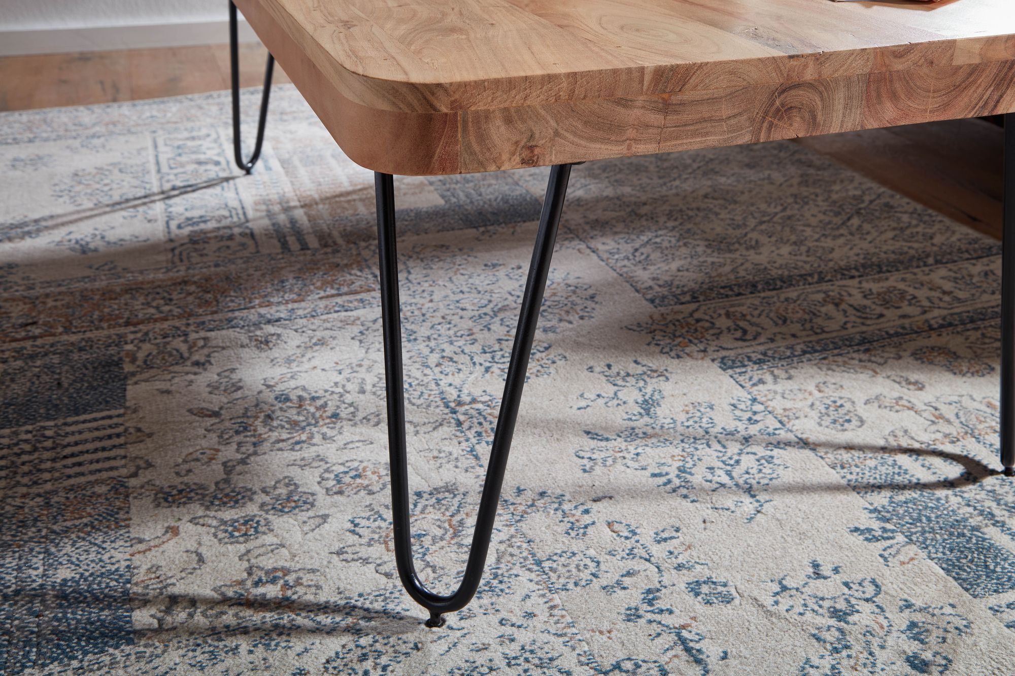 Couchtisch Agdenes Massivholz Akazie 115 × 60 × 40 cm
