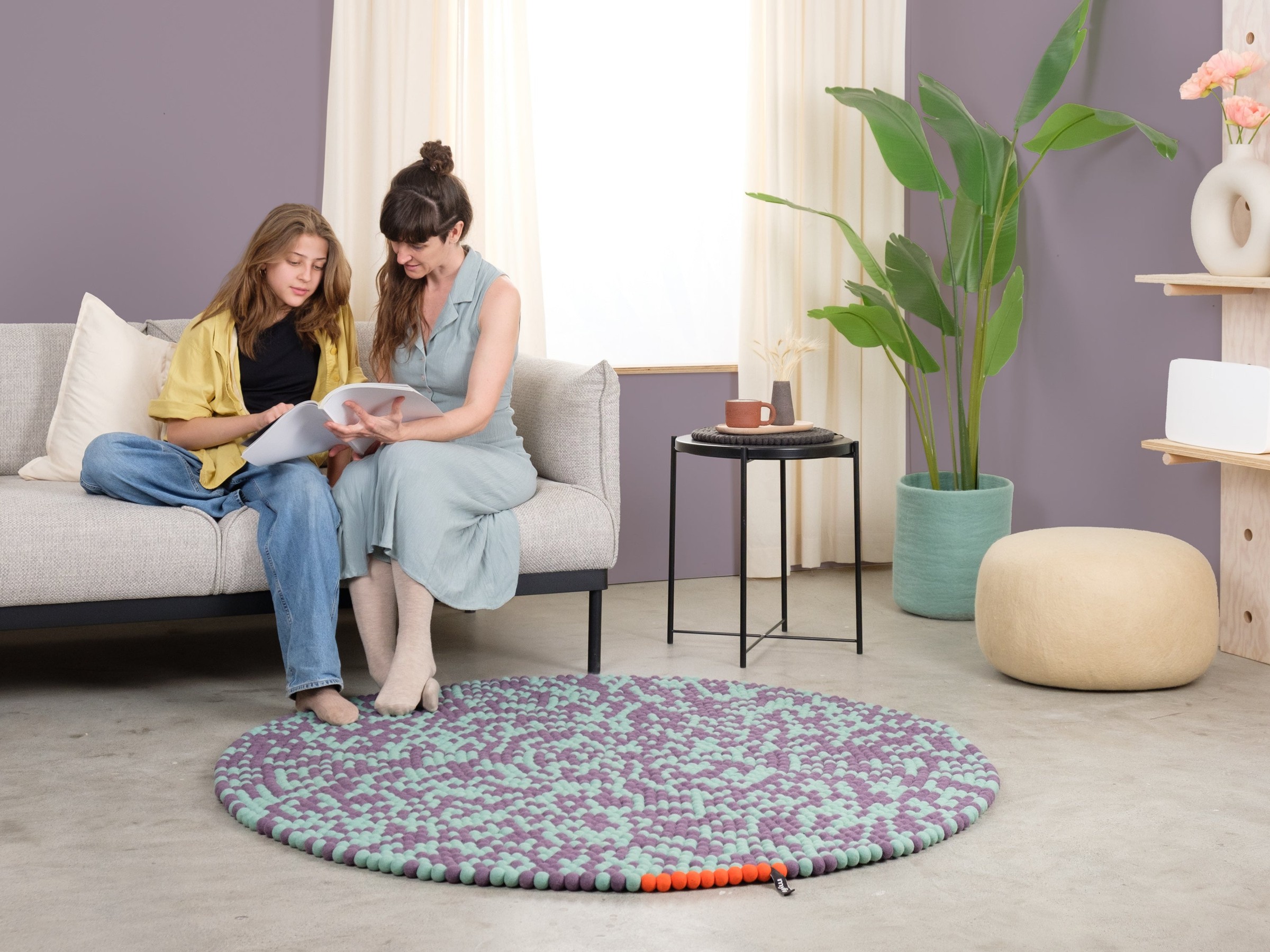 myfelt Aether Filzkugelteppich Grün rund Ø 50 cm