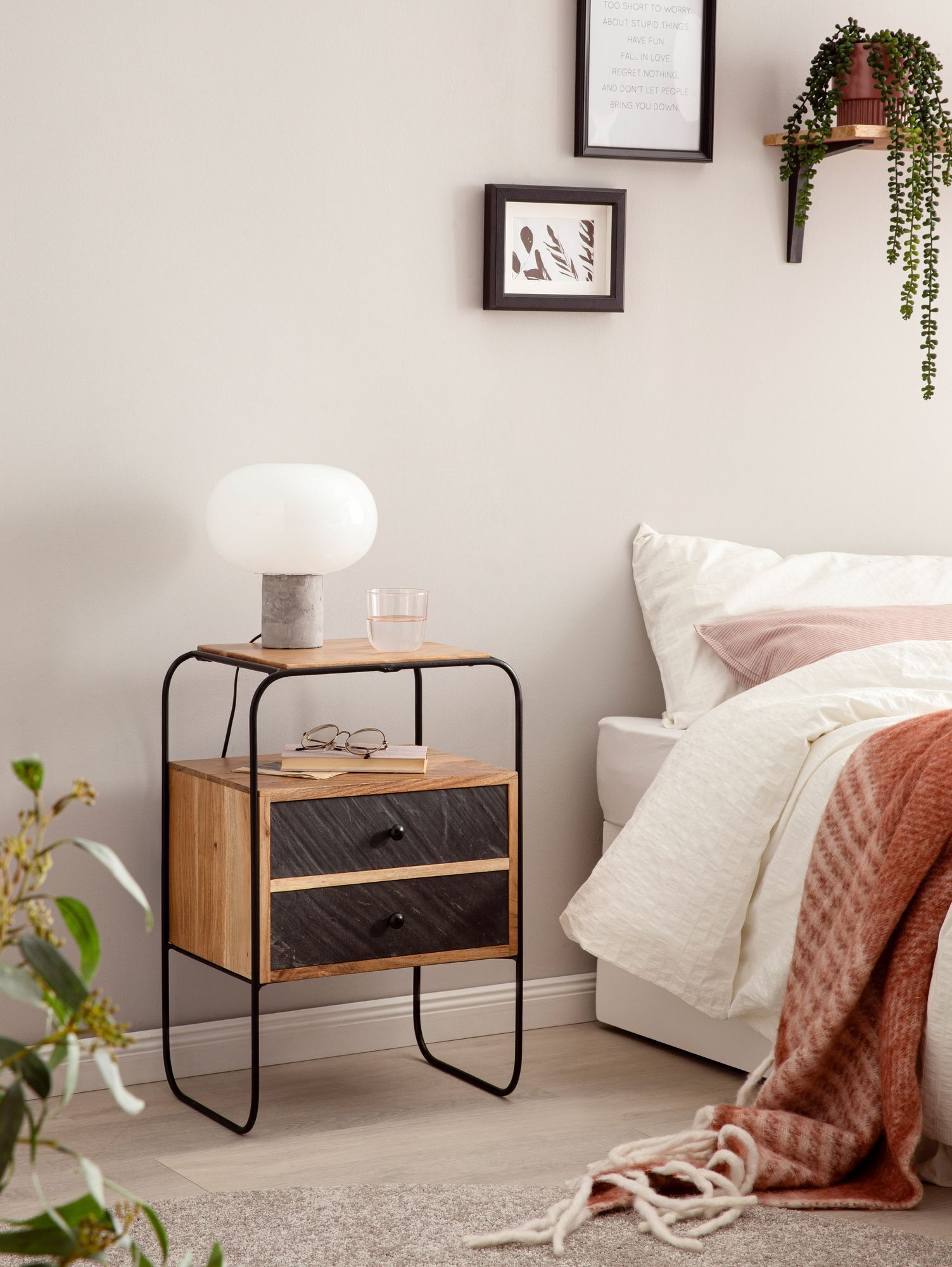 Nachttisch Blomvag Massivholz Akazie 40 × 30 × 60 cm