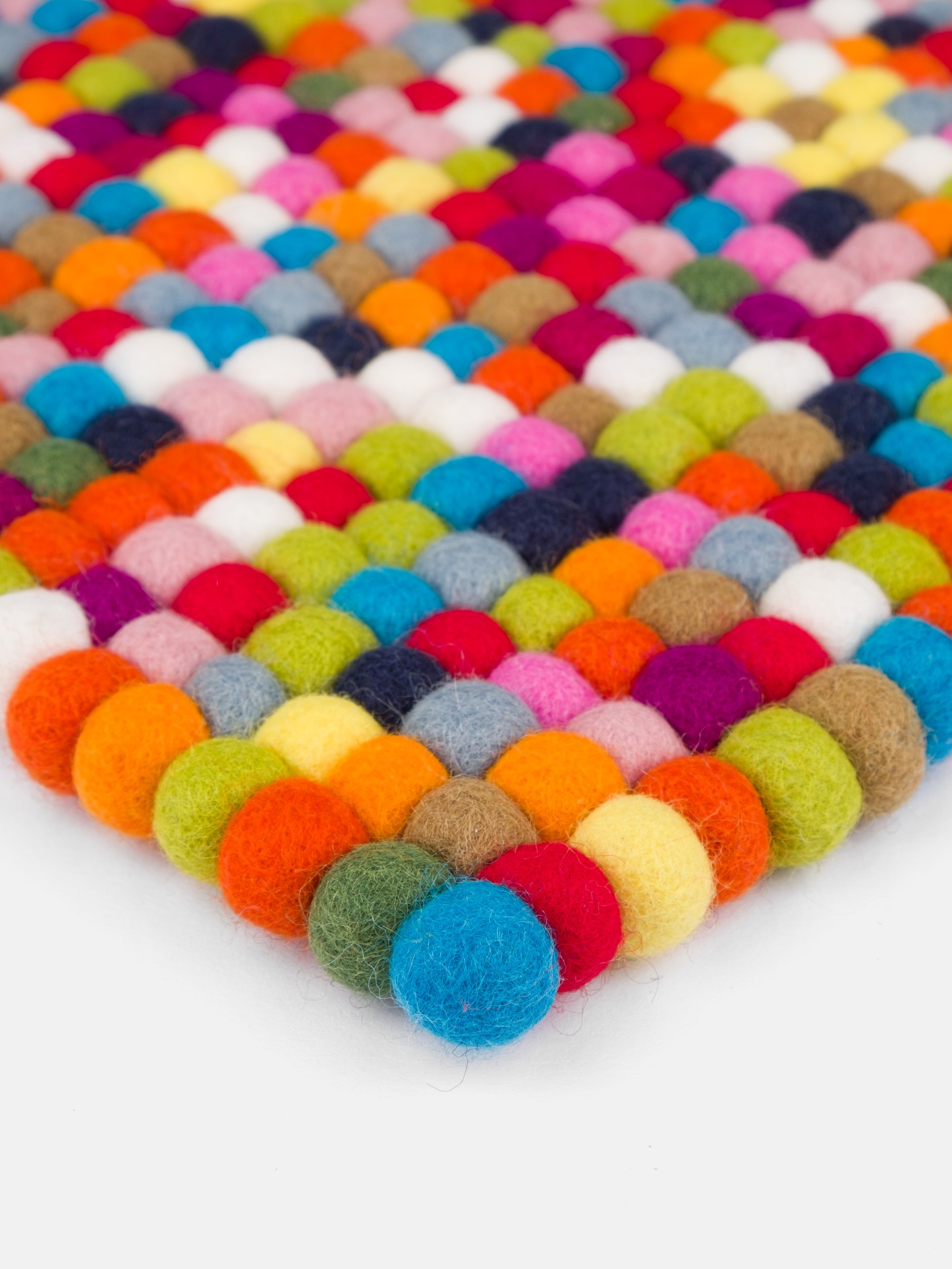 myfelt Lotte - Filzkugel Sitzauflage quadratisch
