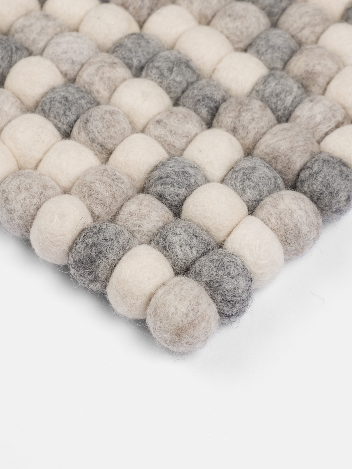 myfelt Hella Filzkugelteppich - 50x70 cm