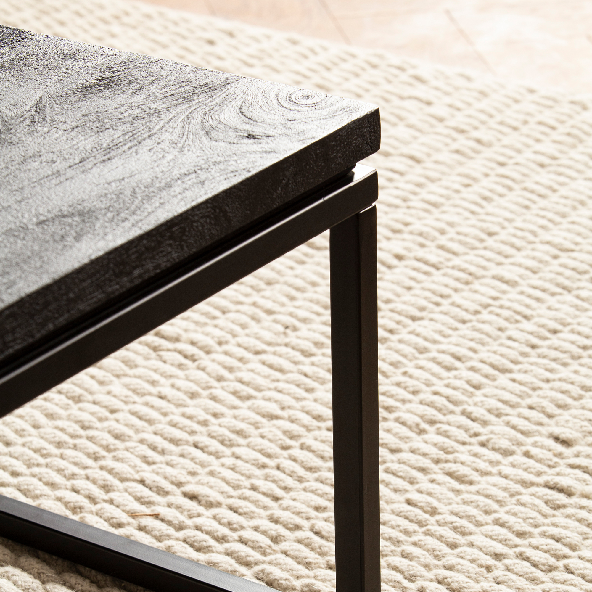 Couchtisch Rognan Massivholz Schwarz 60 × 60 × 35 cm
