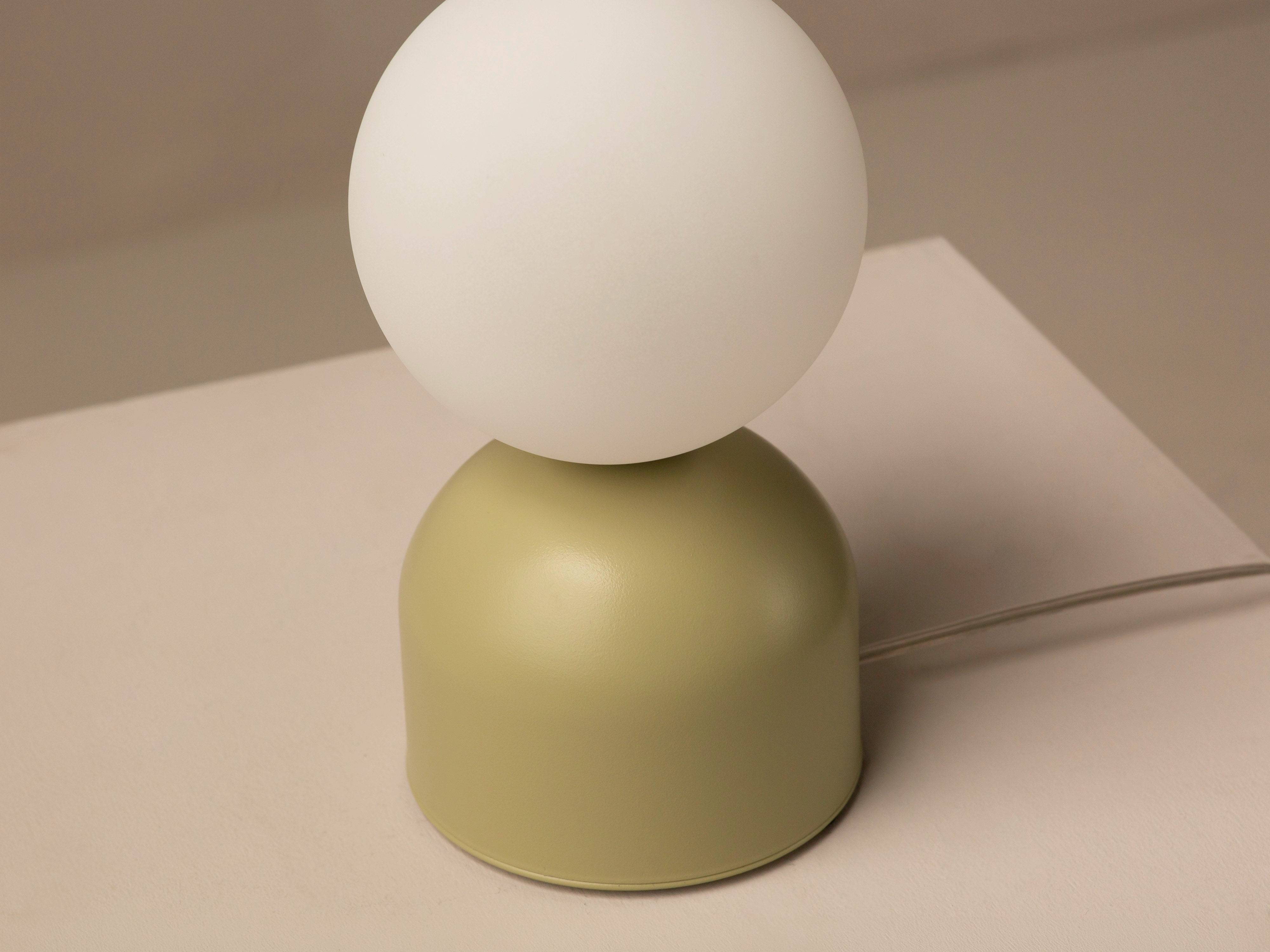 Micadoni Ely Tischlampe Pistazie