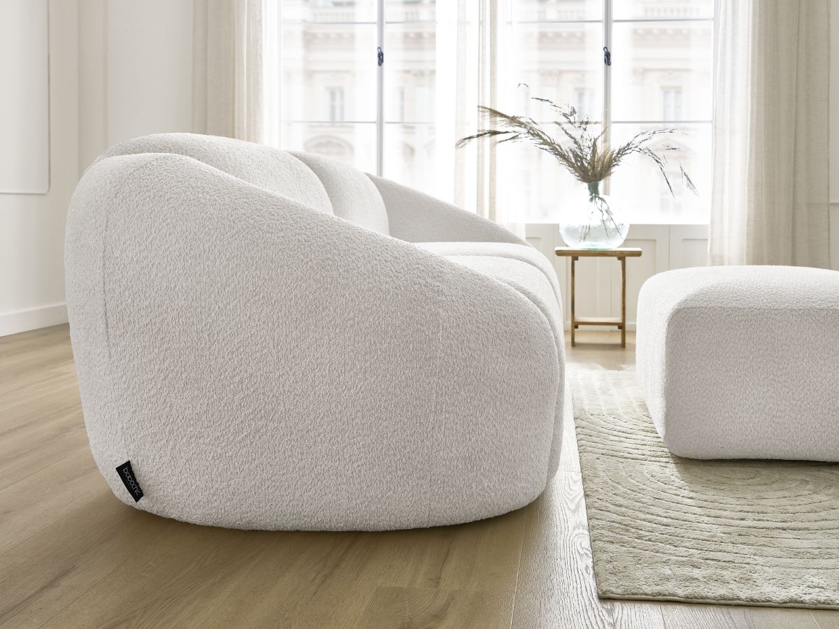 Bobochic Tina Sofa 4-Sitzer mit Pouf Bouclé-Stoff Weiß