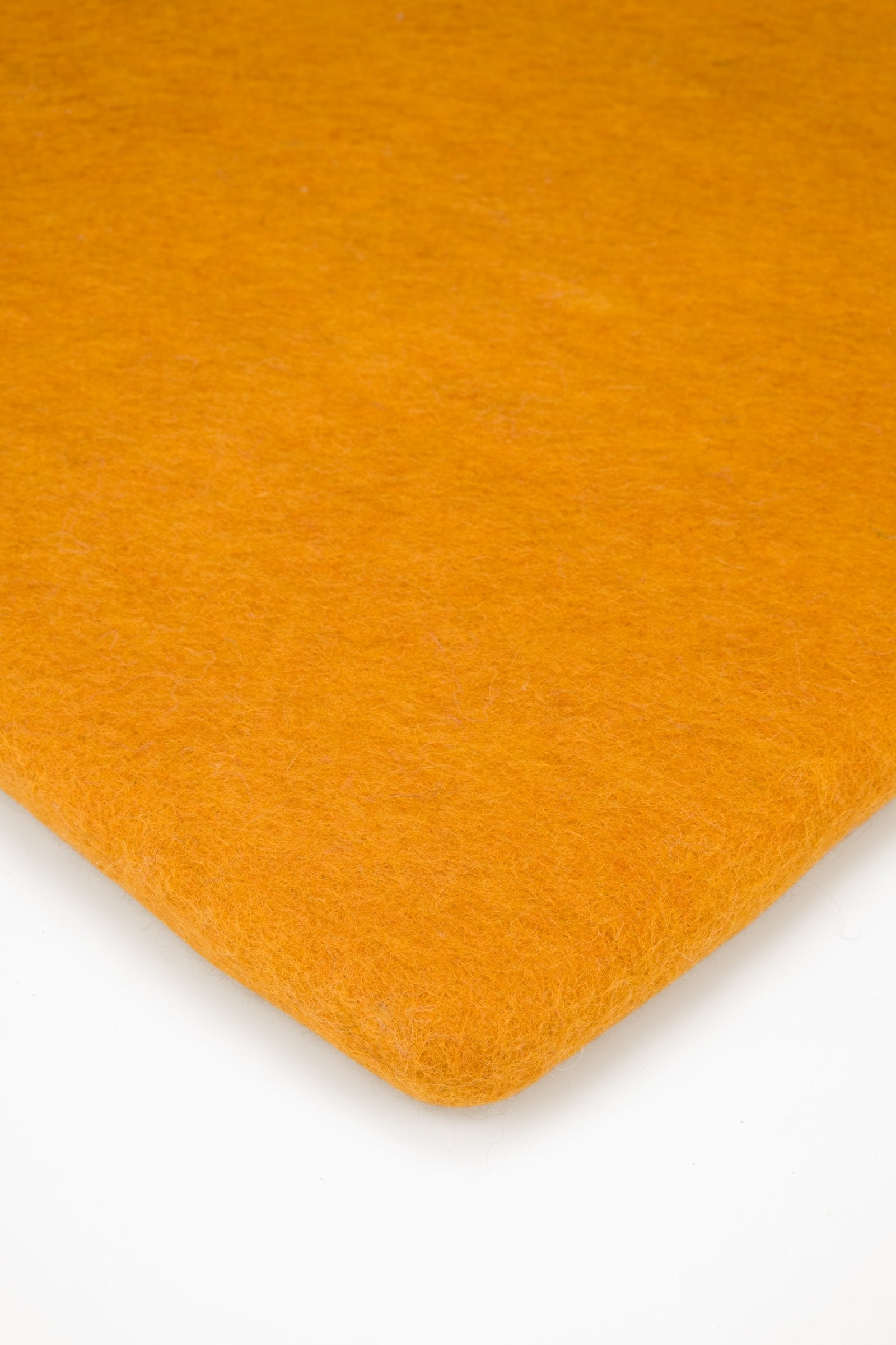 myfelt Risa Filz-Sitzauflage Ockergelb 36 x 36 cm