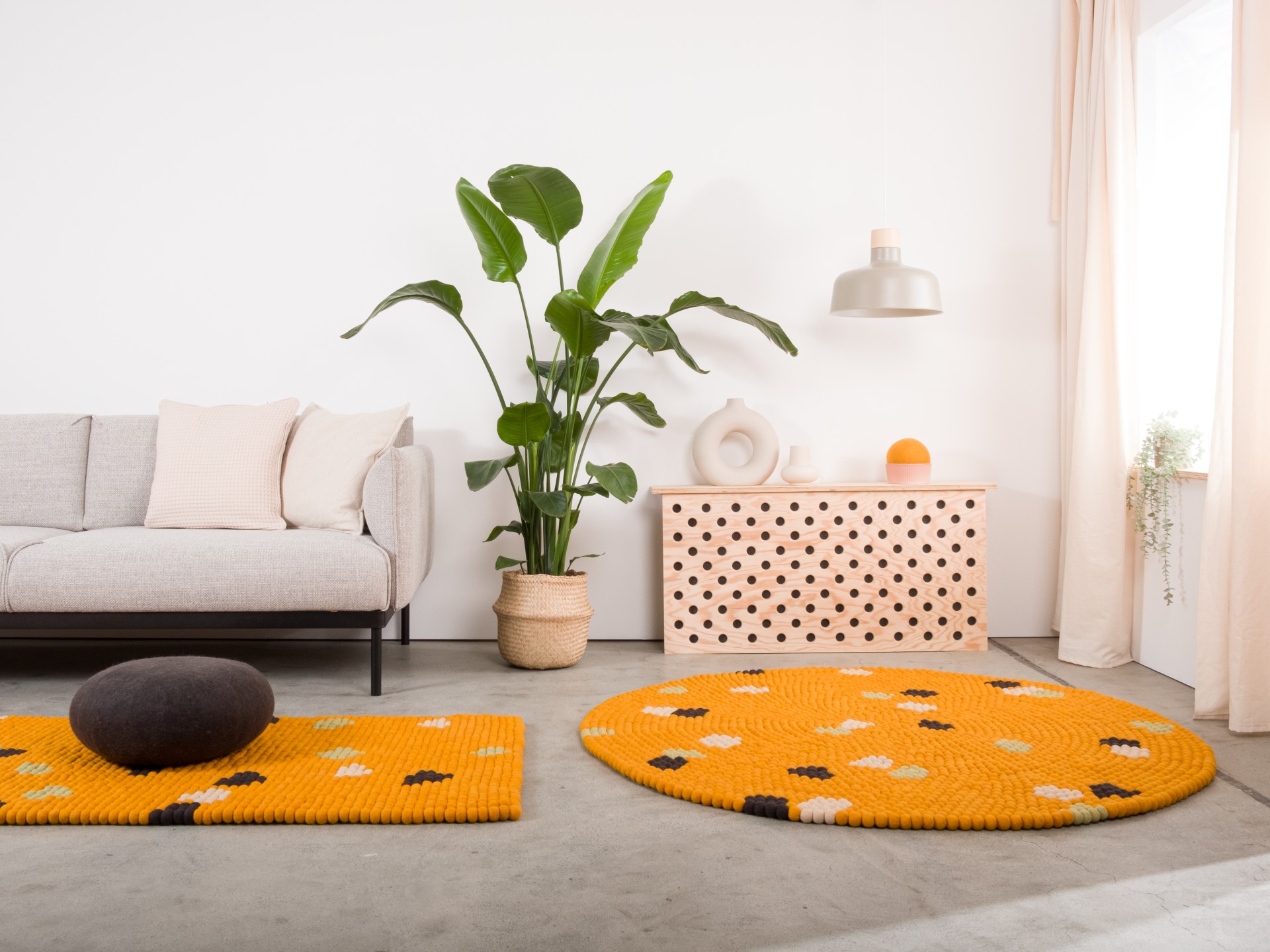 myfelt Terra Sun Filzkugelteppich Gelb rund Ø 50 cm